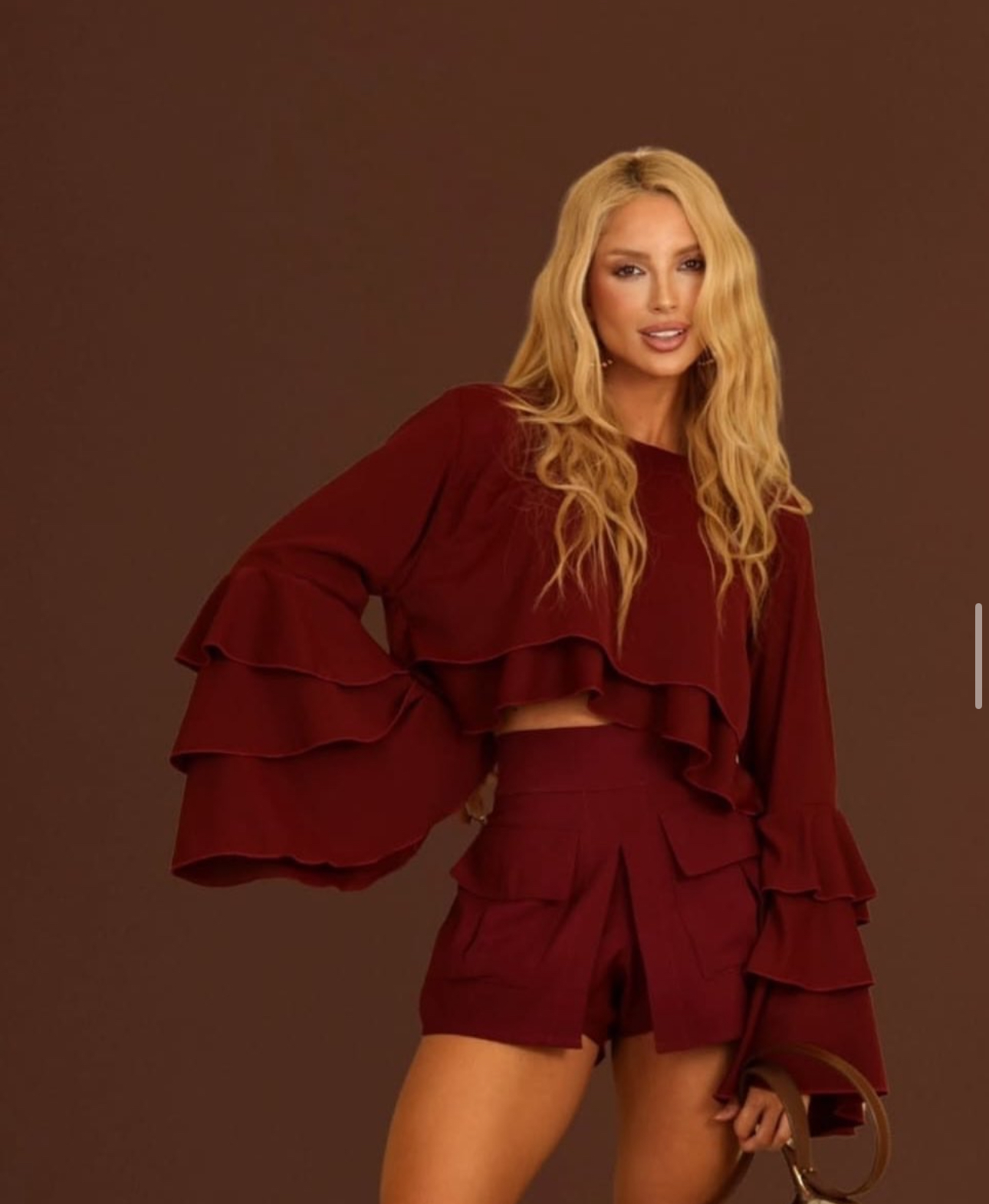 Conjunto Feminino de Blusa e Shorts