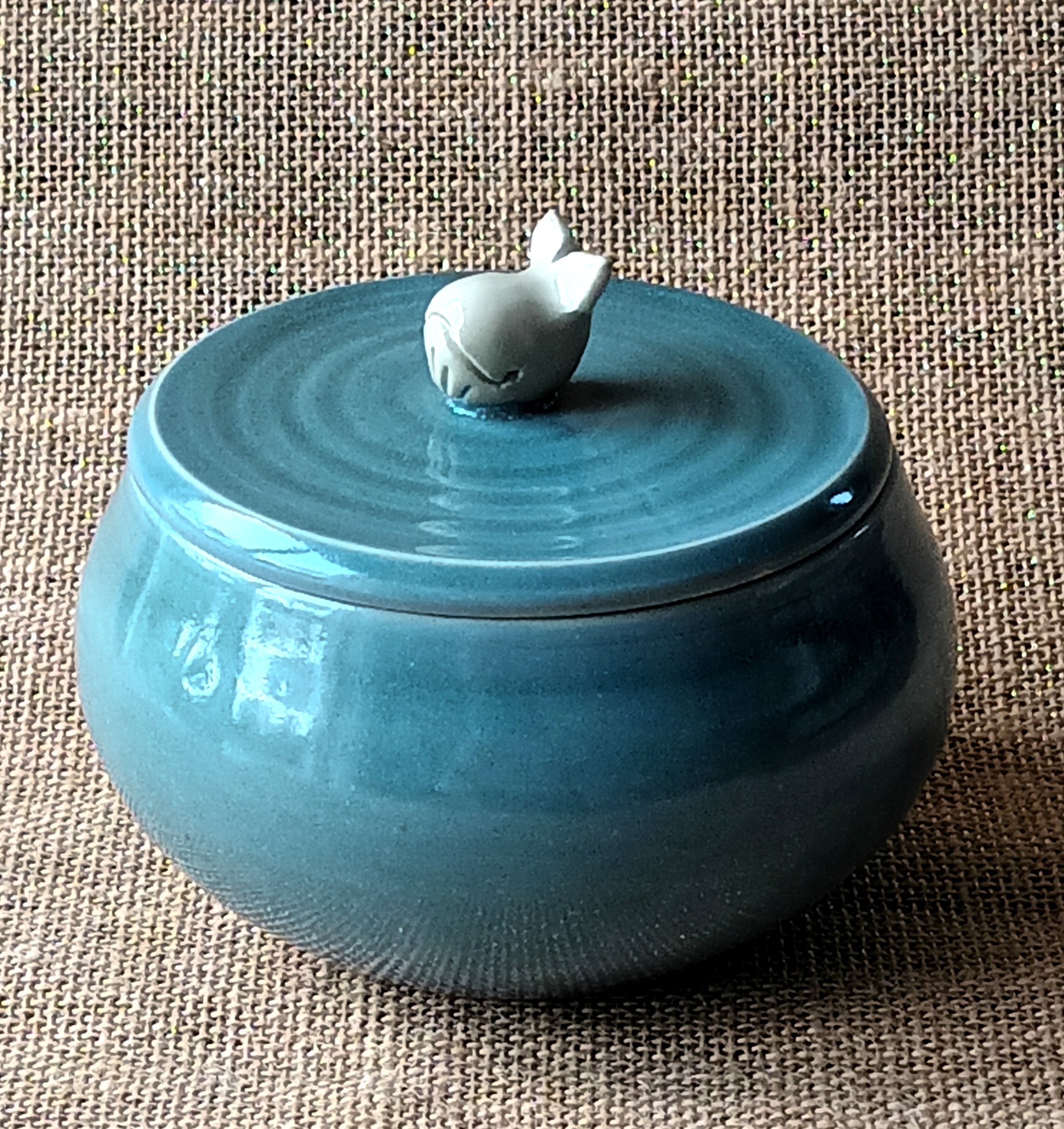 Boîte dodue à la baleine