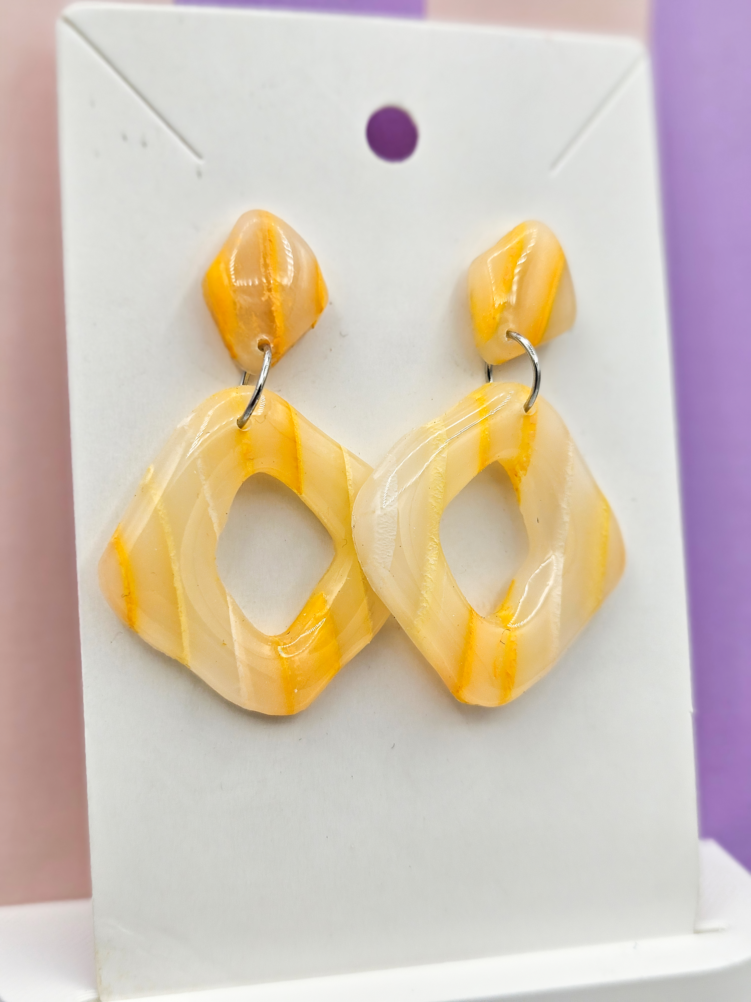 Polymeerklei oorbellen - Transparant geel