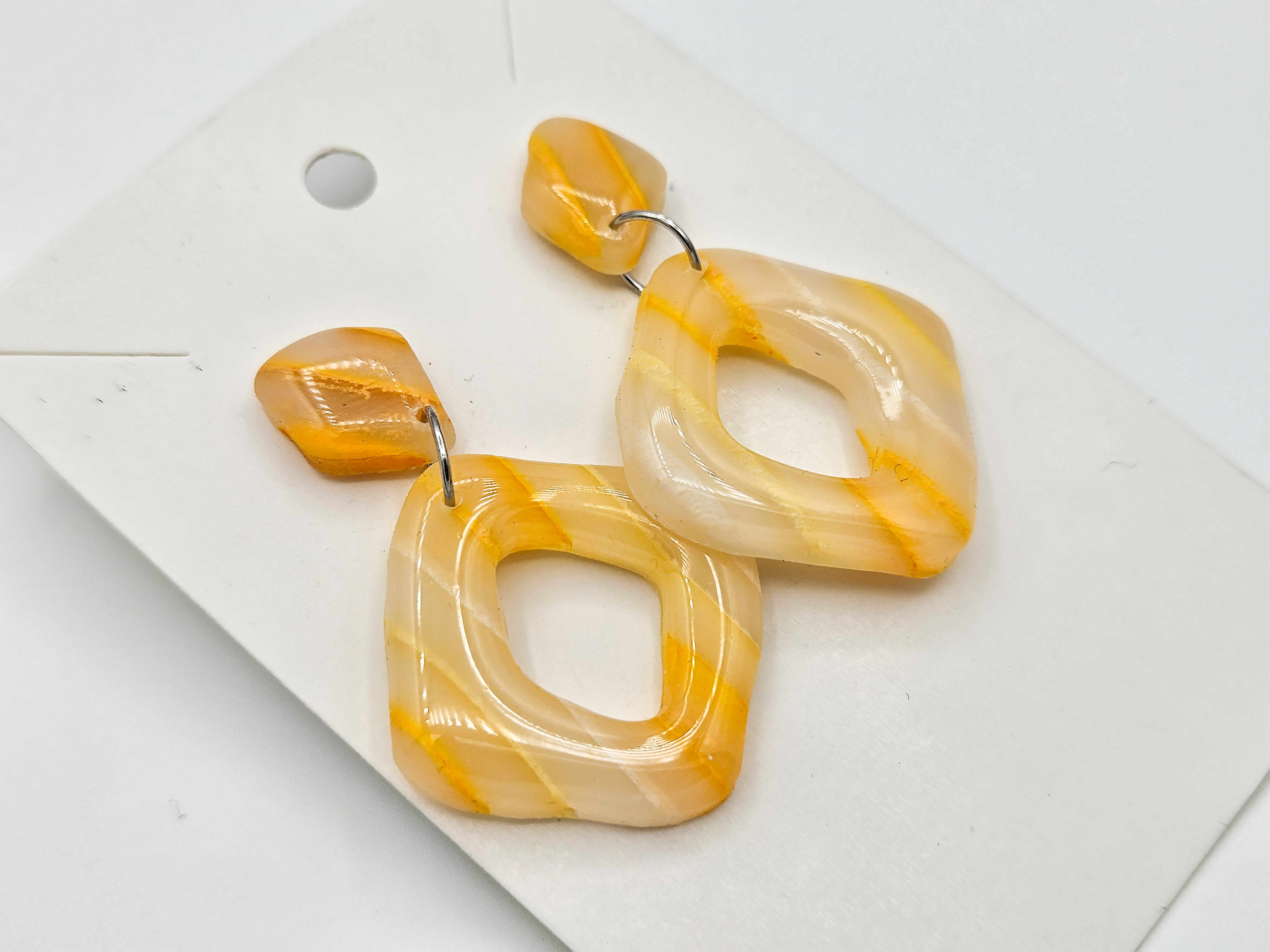 Polymeerklei oorbellen - Transparant geel