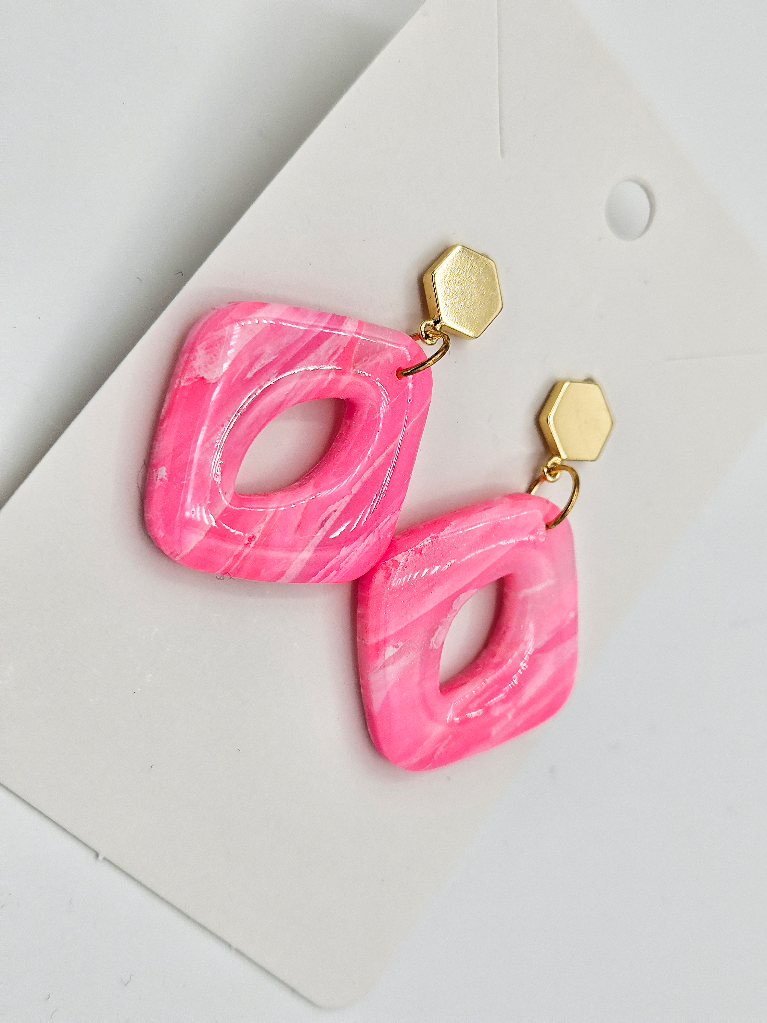 Polymeerklei oorbellen - Transparant roze marmer