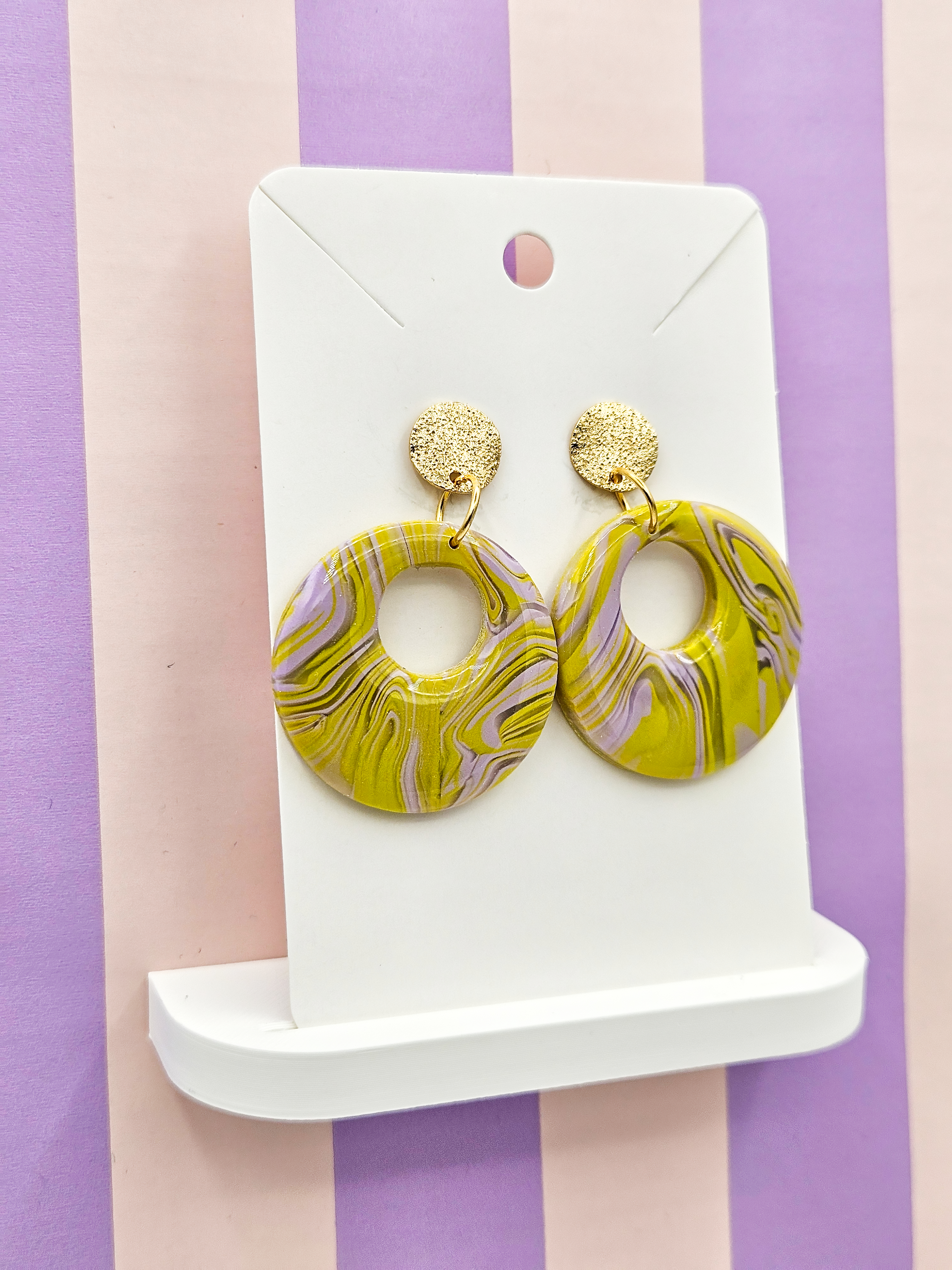 Polymeerklei oorbellen - Groen met lila 