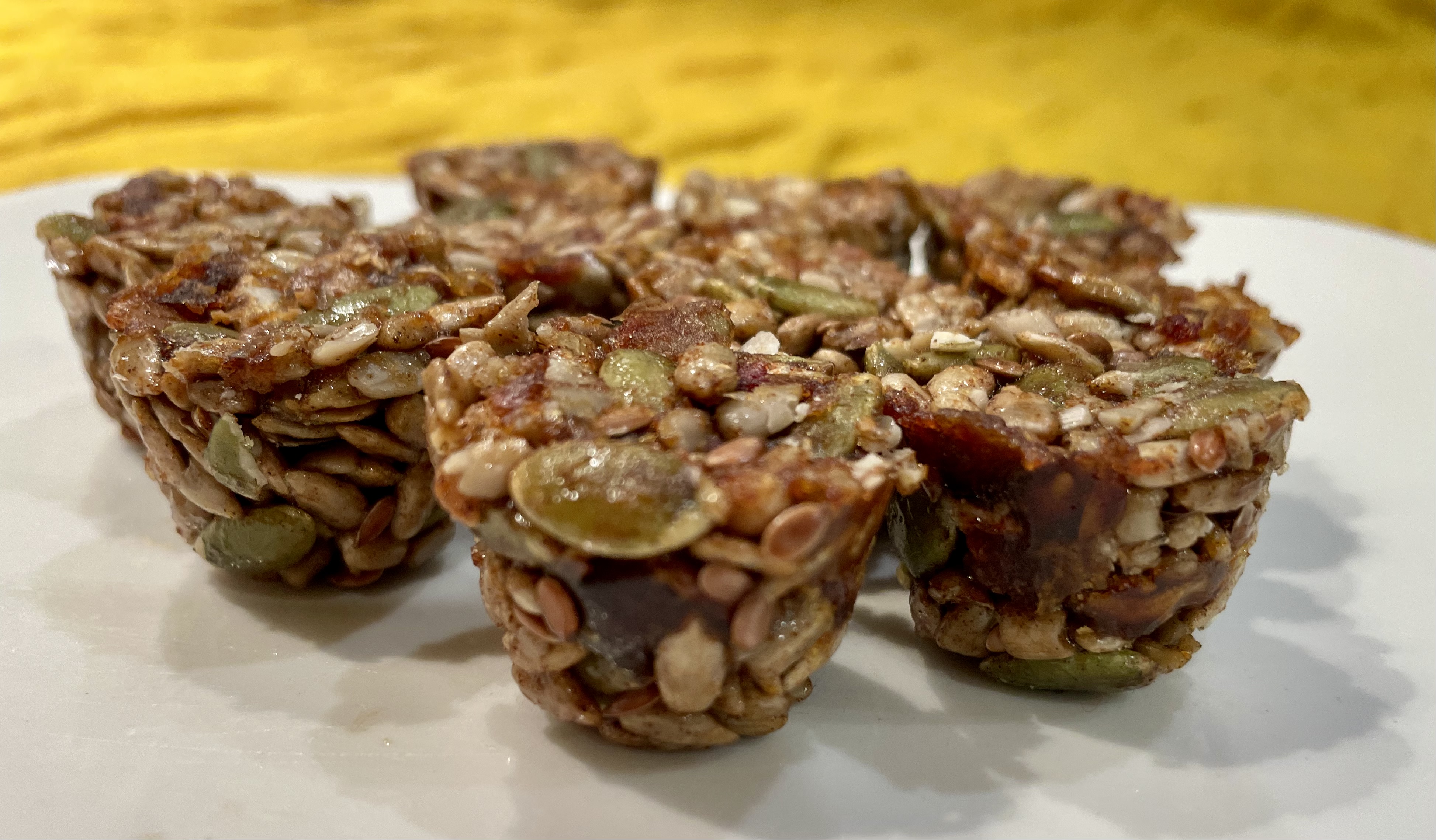 Mini Seed Bites - Date (Pack of 8) 
