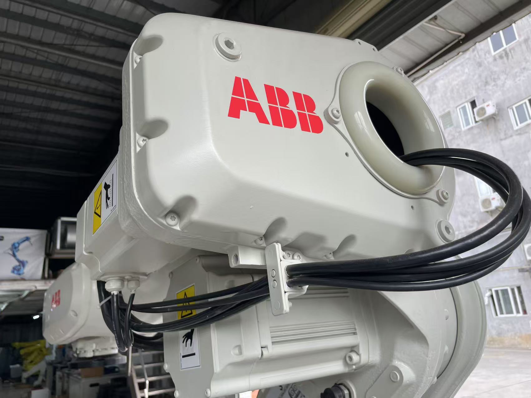 2018 ABB IRB6700-200/2.6