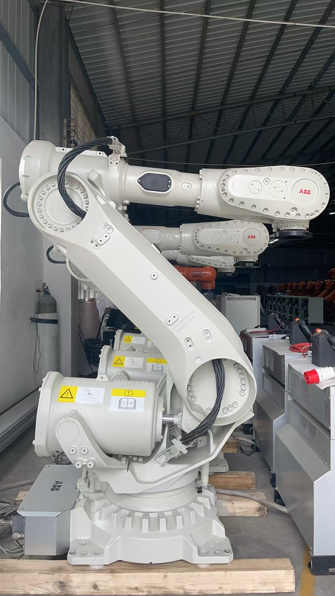 2018 ABB IRB6700-200/2.6