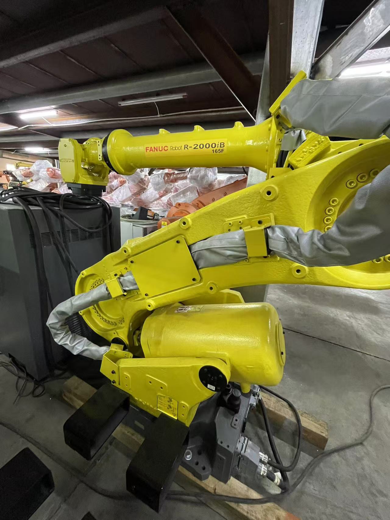 2018 FANUC R2000IB 165F