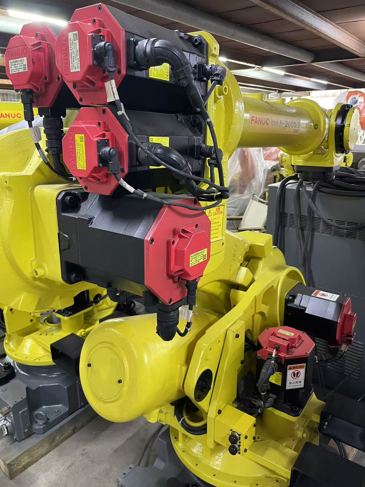 2018 FANUC R2000IB 165F