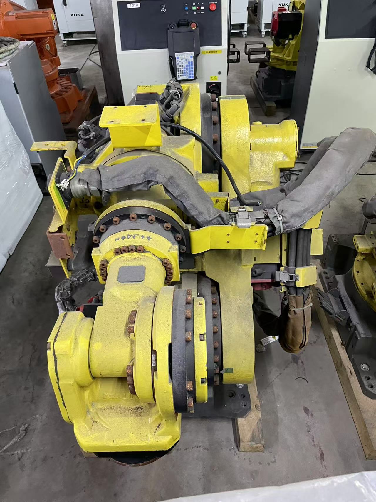 2018 FANUC R2000IB 170CF