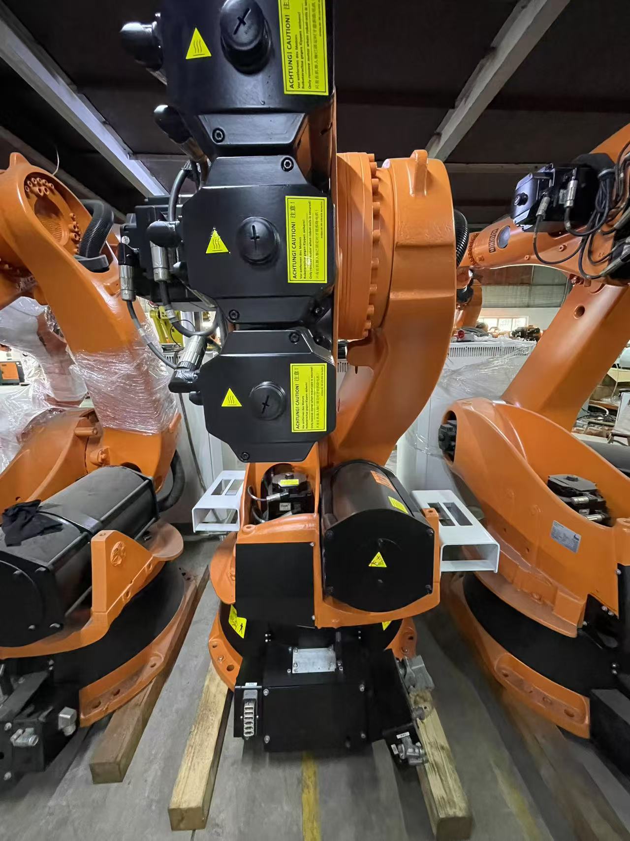 2017 KUKA KR210-2 2000