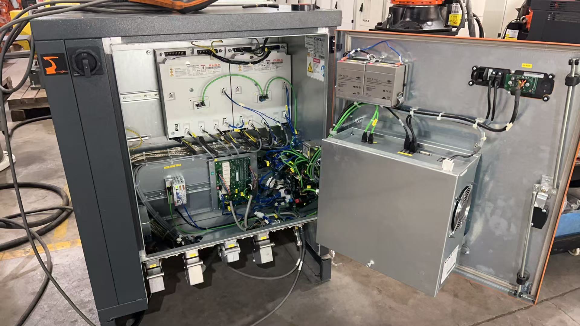 2017 KUKA KR30-3