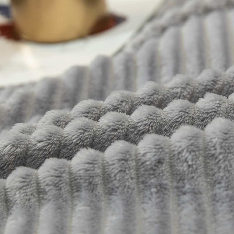 1.5cm Striped Flannel Blanket 220gsm Single Layer Lightweight Cozy Fleece Blanket