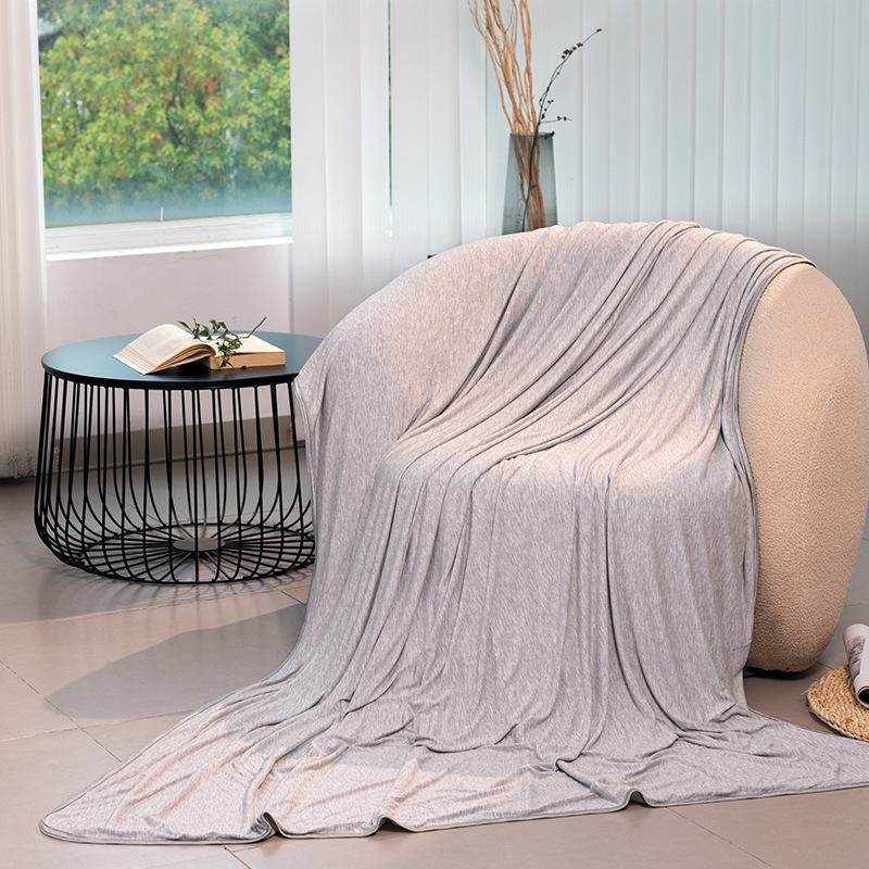Dual-Sided Cooling Blanket – Cold Nylon + Soft Bamboo Jersey Design