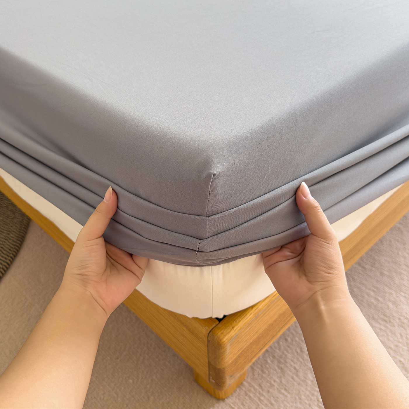 FizoHome Solid Brushed Microfiber Fitted Sheet Soft Fitted Bottom Sheet