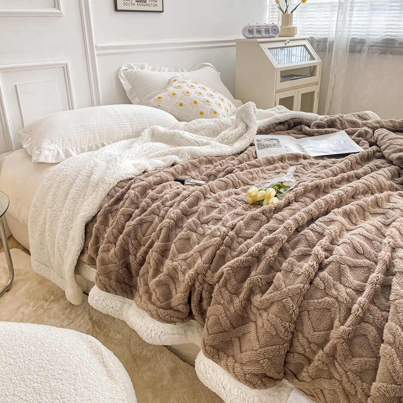 Customizable Double Layer Diamond Jacquard Tufted Fleece Sherpa Blanket