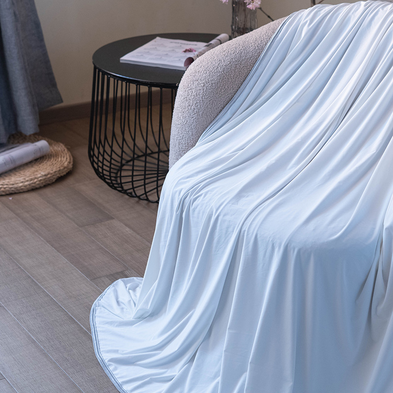 Dual-Sided Cooling Blanket – Cold Nylon + Cold Nylon Design