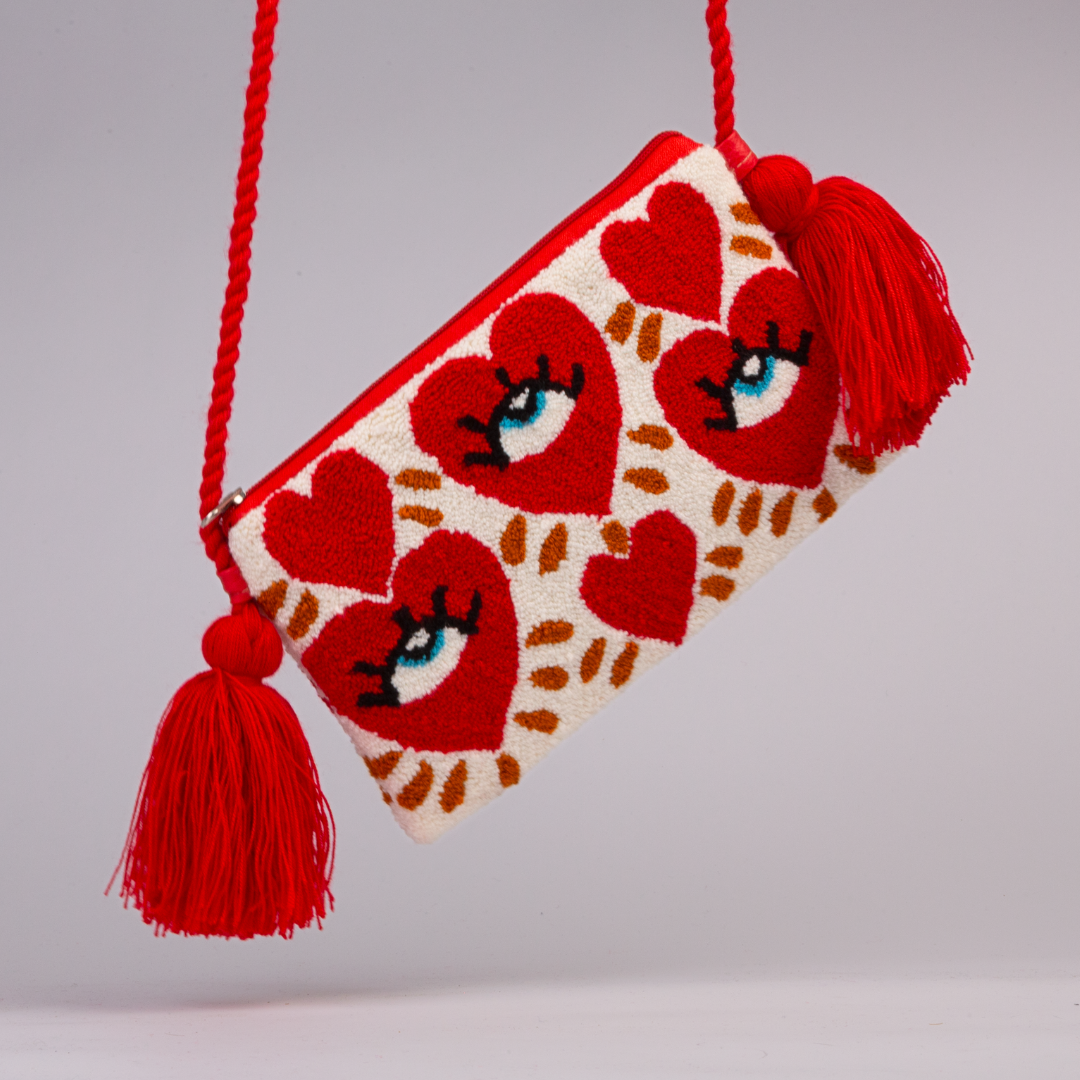Herzchen Clutch mit Gurt