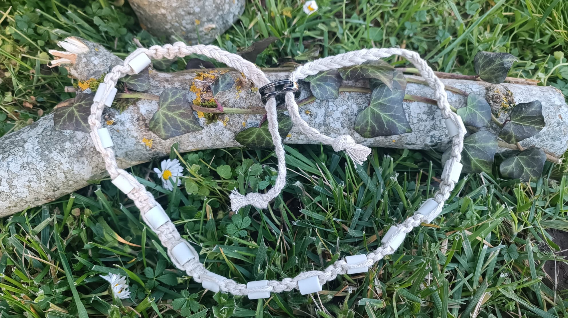 Collier en corde tressée avec perles EM