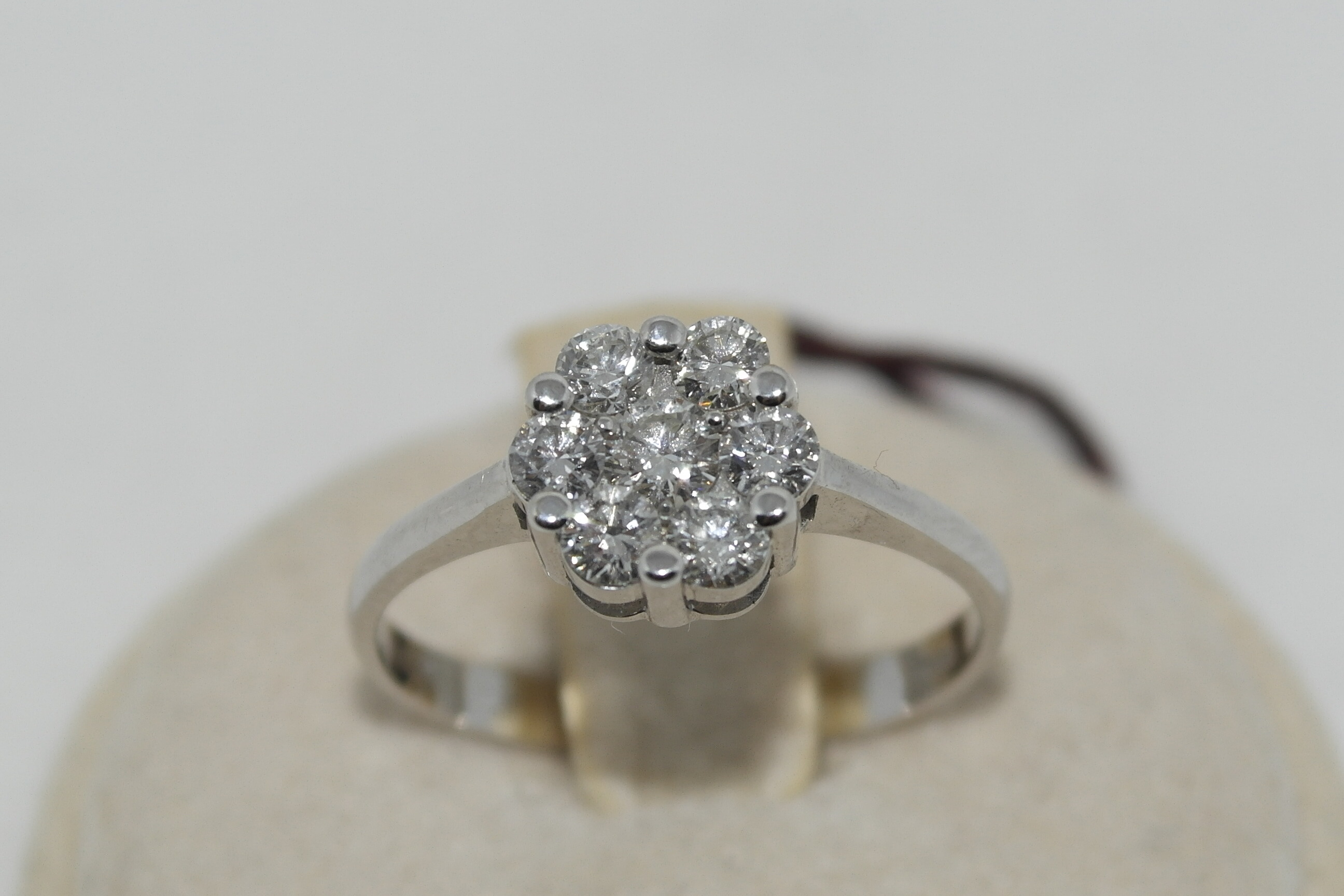 Anello in oro 18kt con diamanti