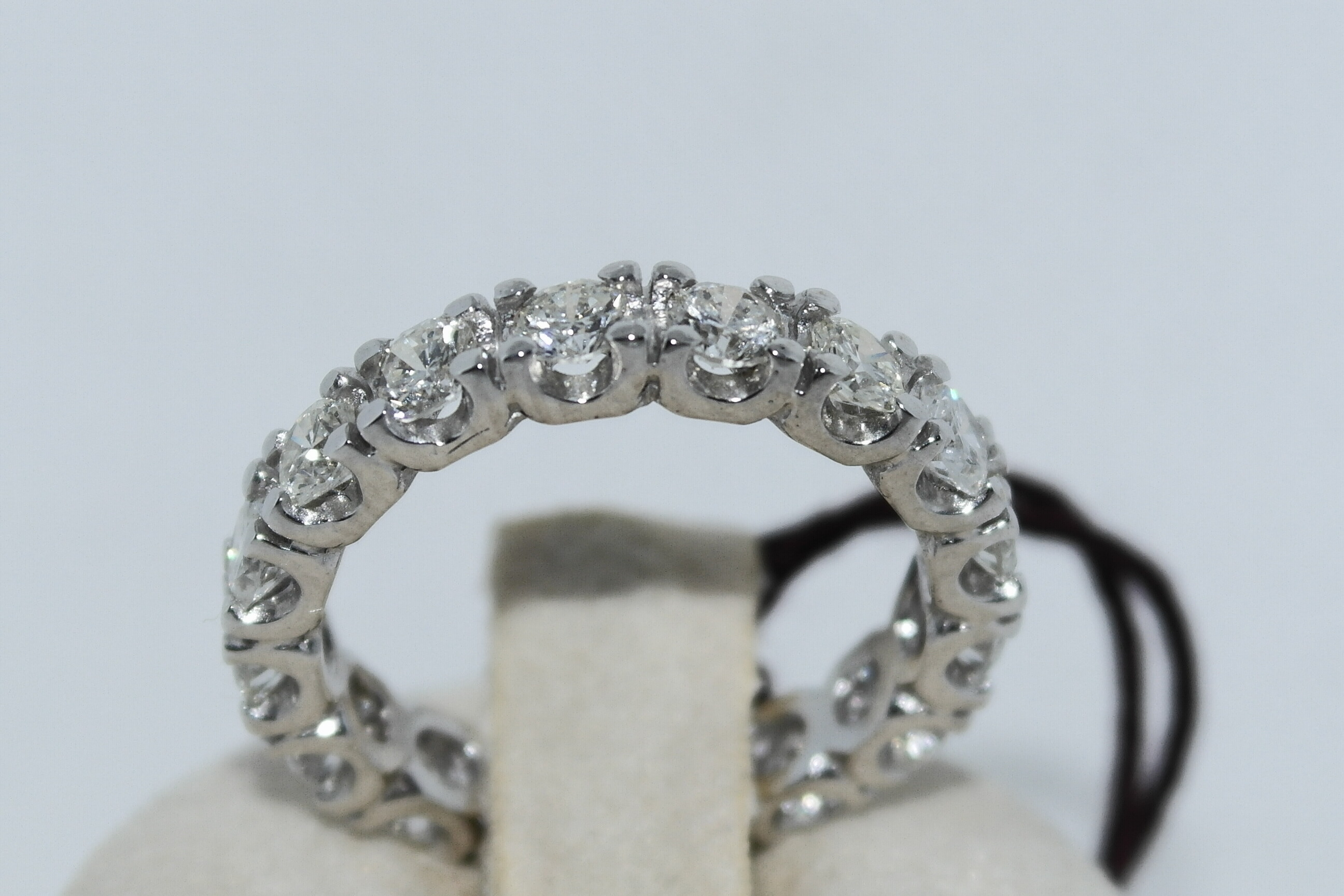 Fedina eternity in oro 18kt con diamanti