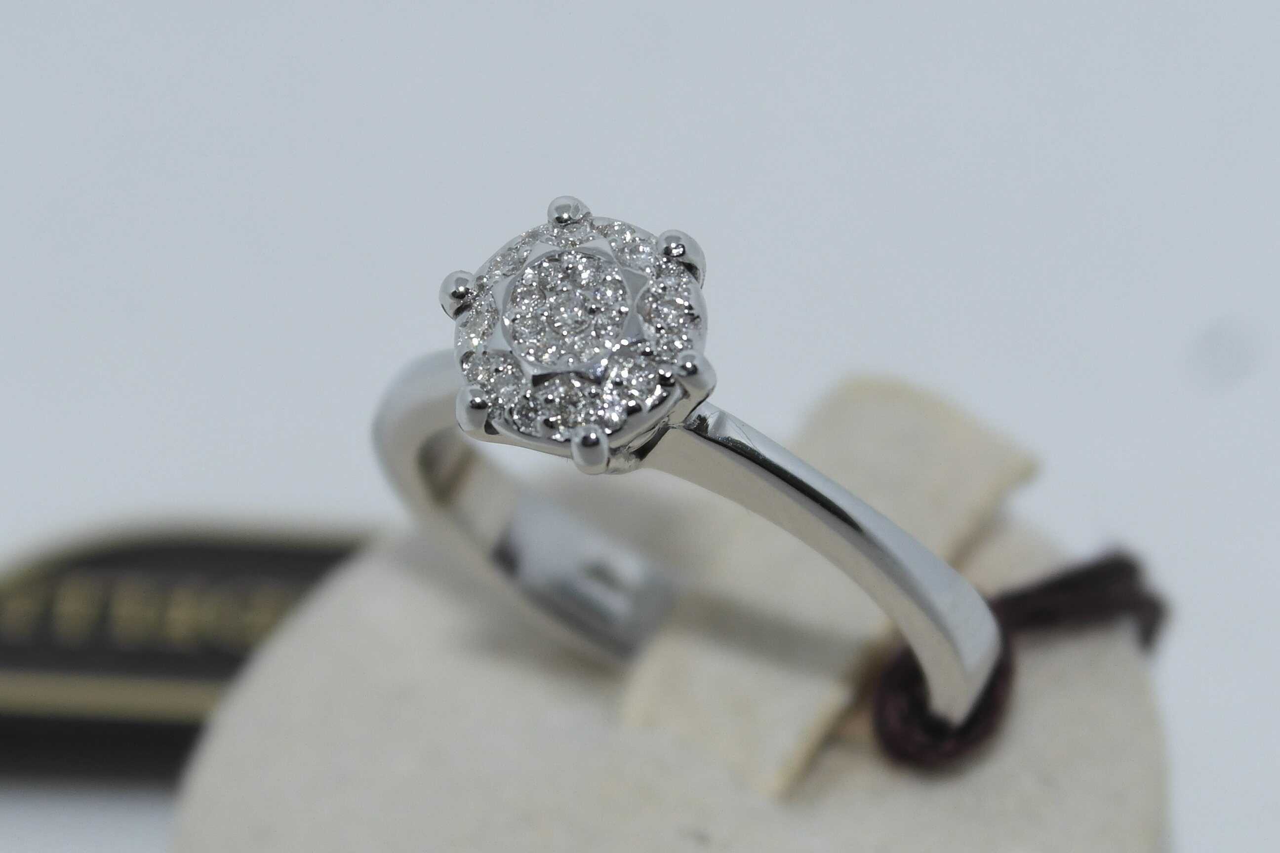 Anello "DIAMANTE ORO" in oro 18kt e diamanti naturali