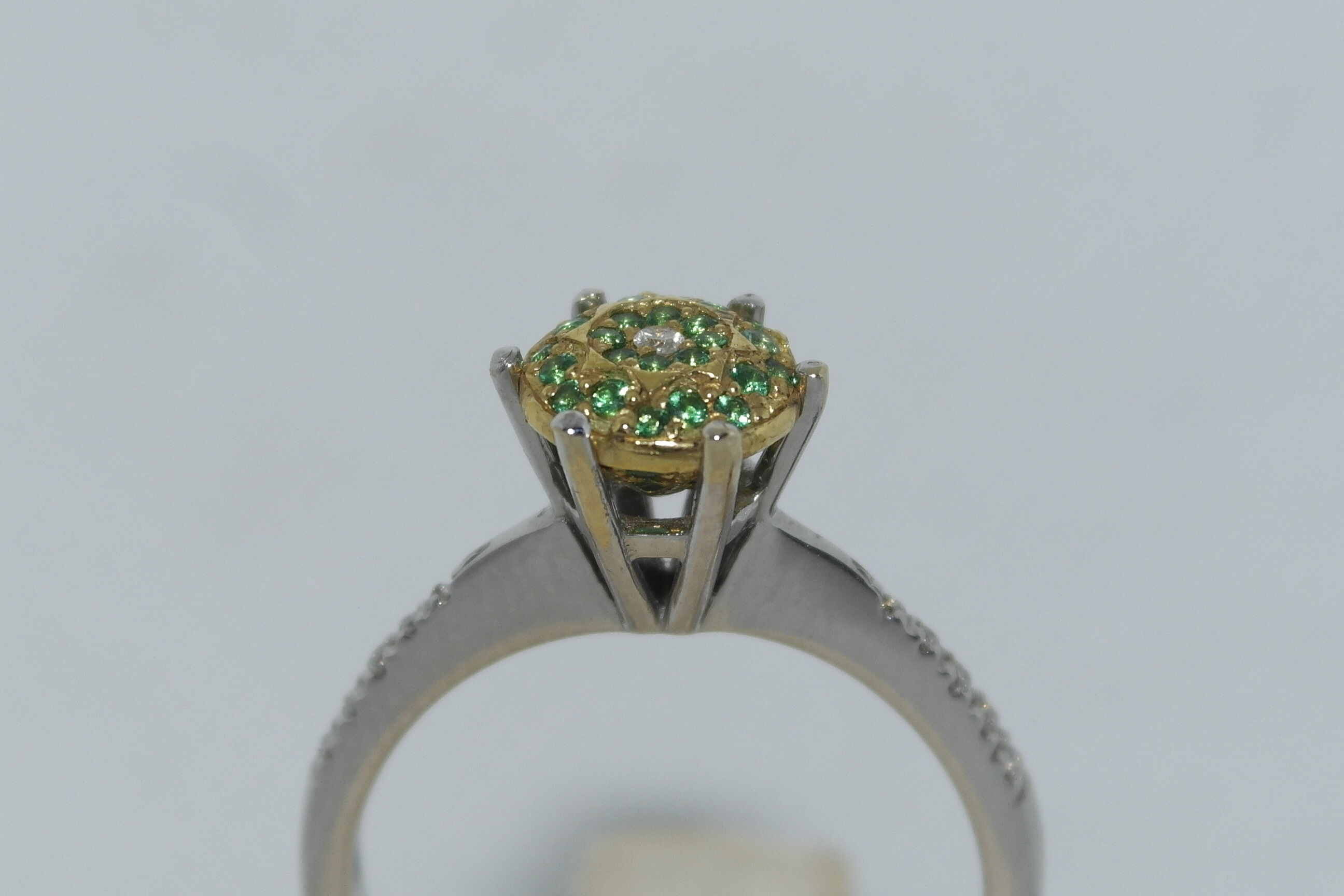 Anello "DIAMANTE ORO" in oro 18kt con smeraldi e diamanti
