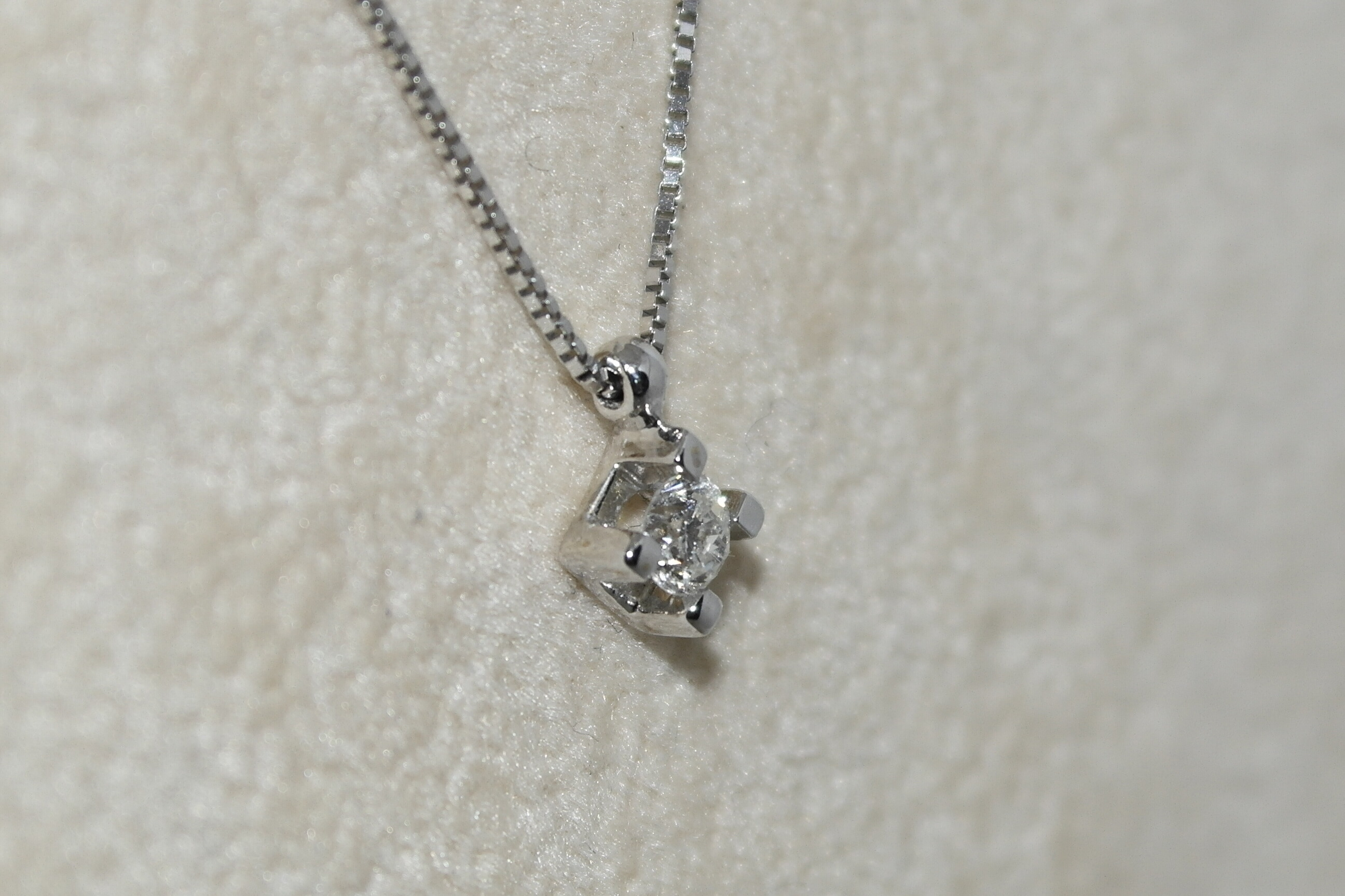 Collana punto luce in oro 18kt