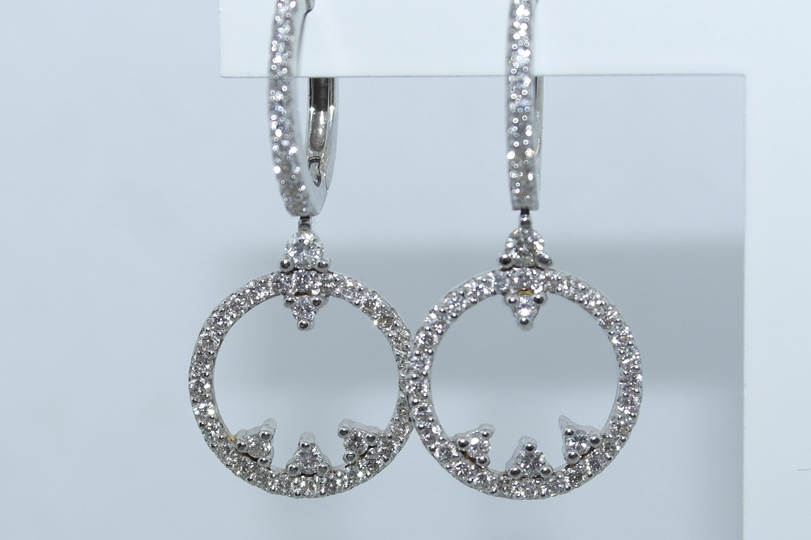 Orecchini in oro 18kt con diamanti