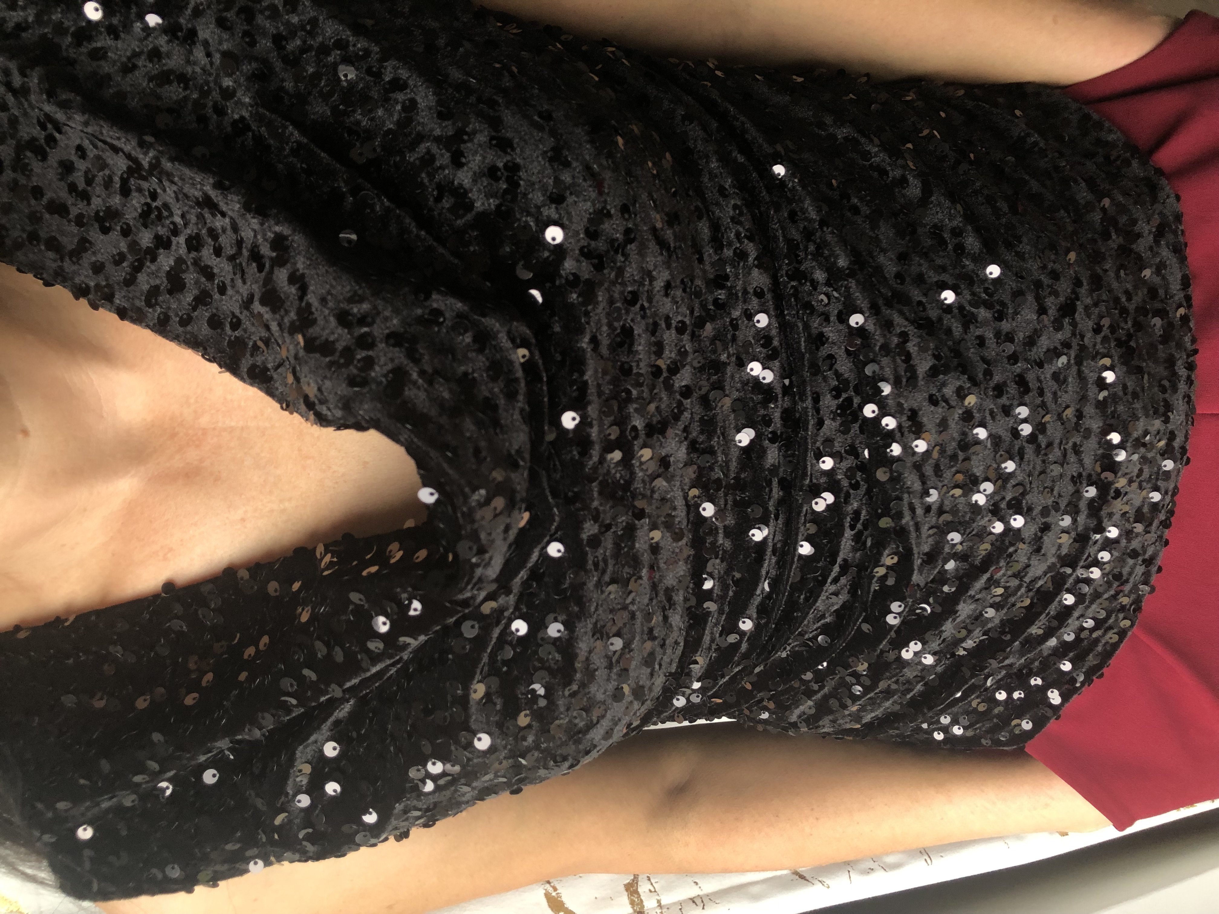 Czarna cekinowa bluzka