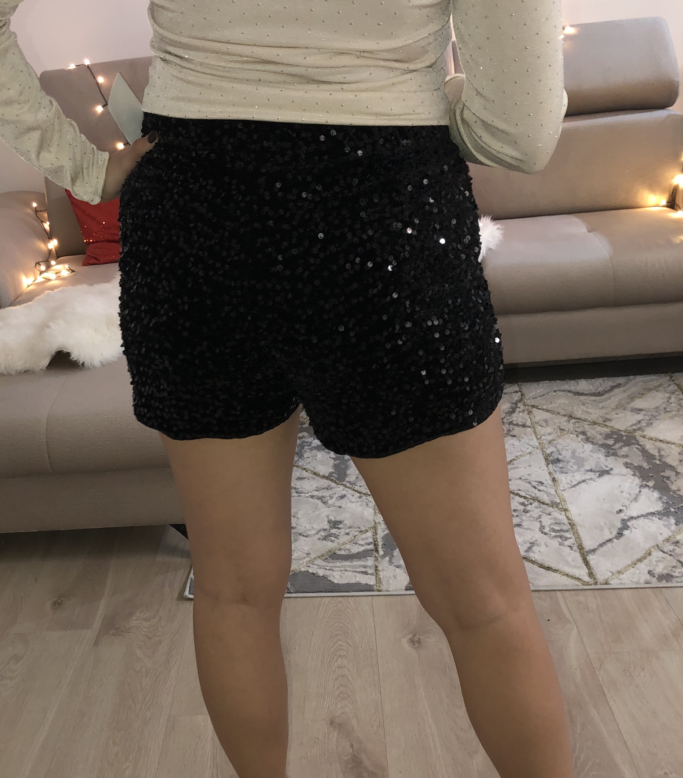 Czarne cekinowe szorty
