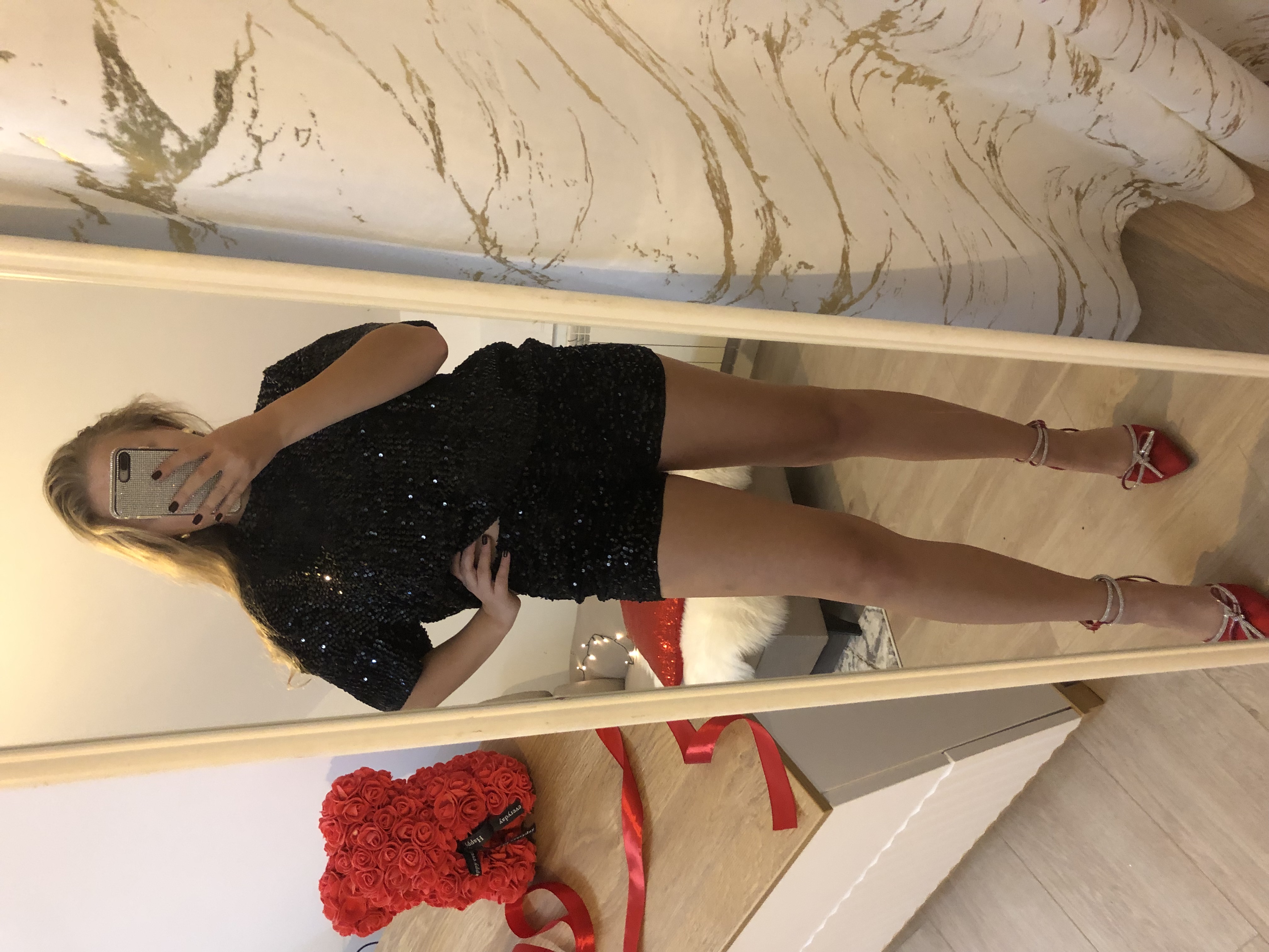 Czarna cekinowa bluzka