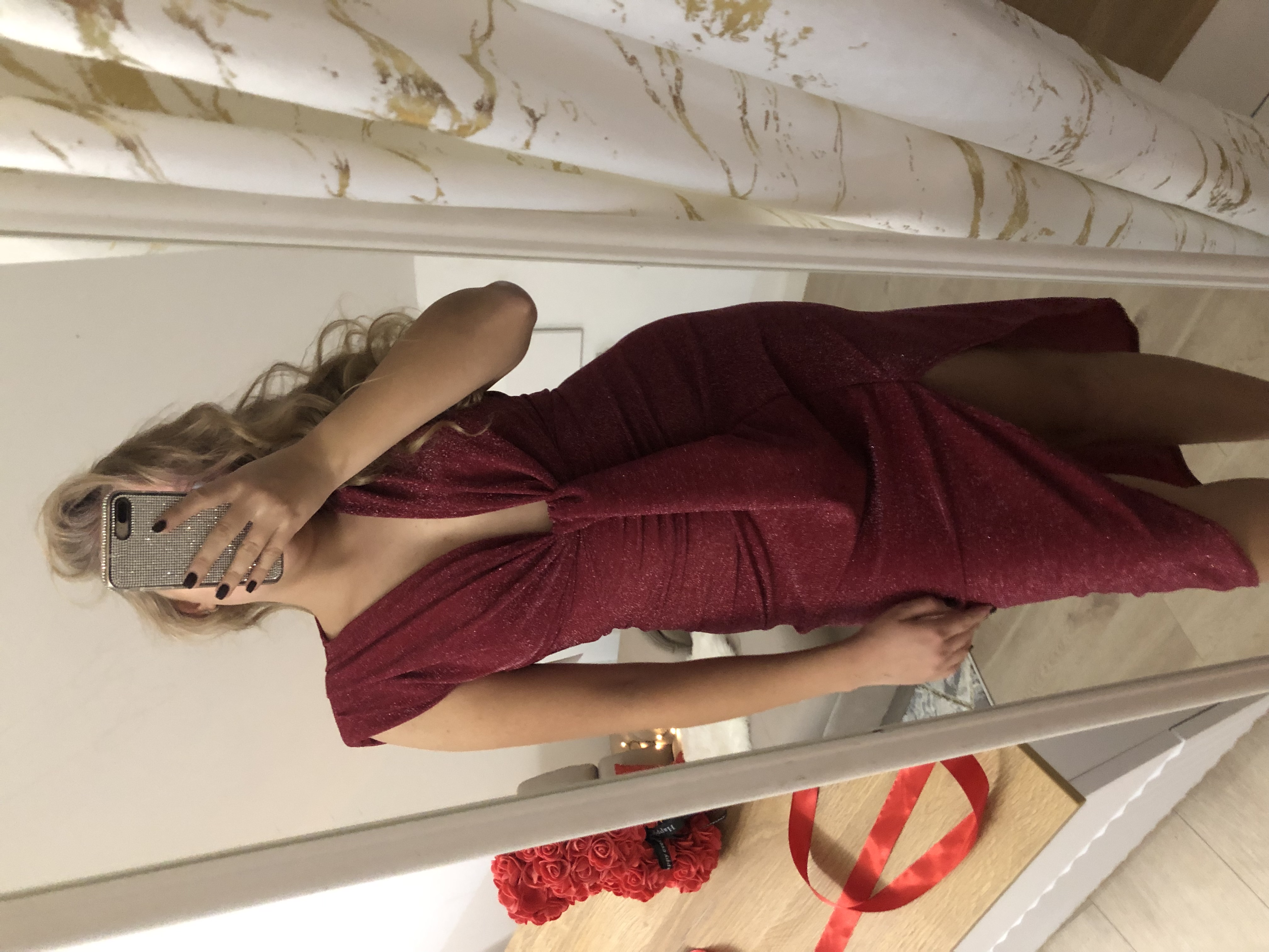 Błyszcząca sukienka wieczorowa