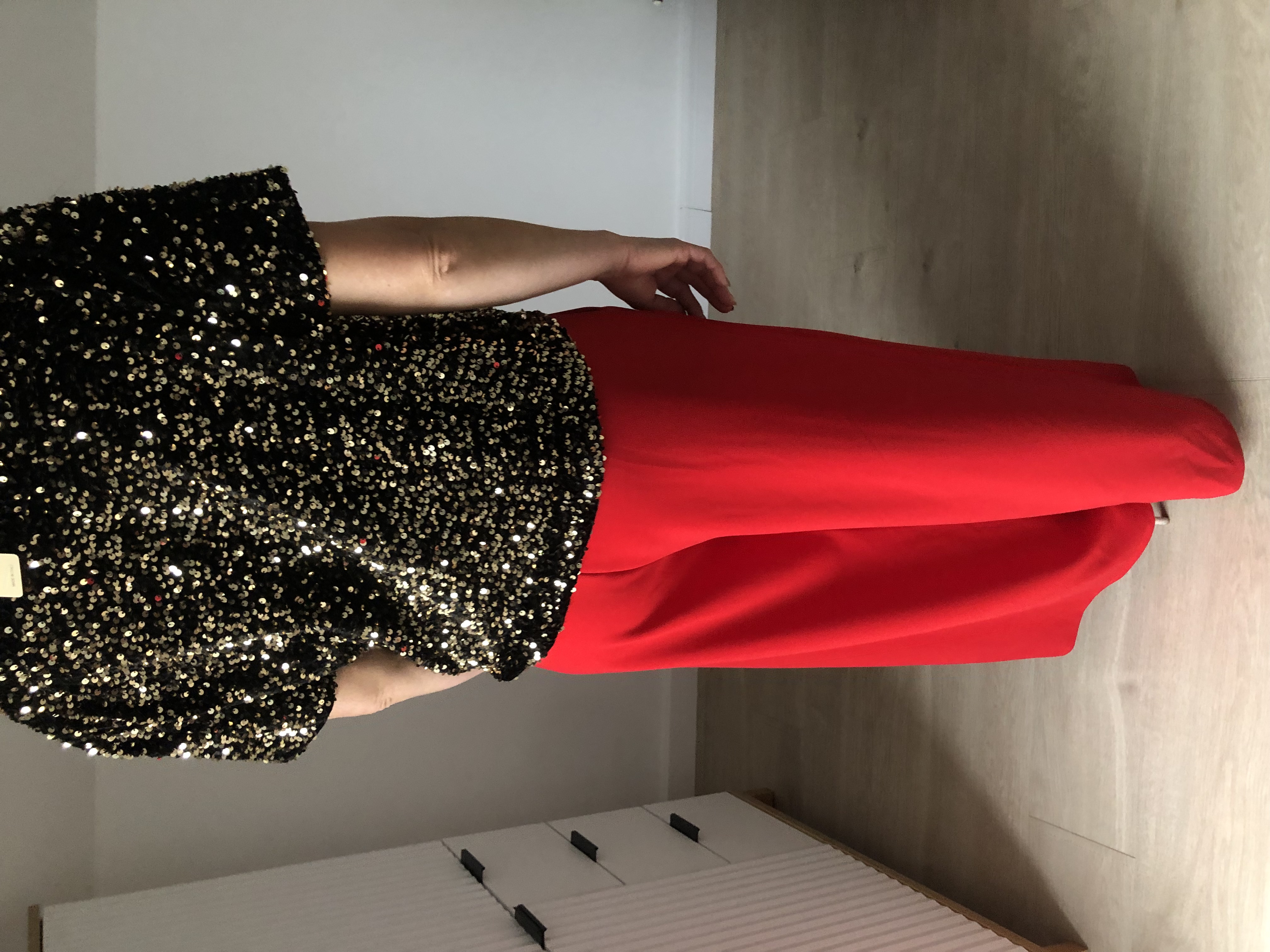 Złota bluzka z cekinami