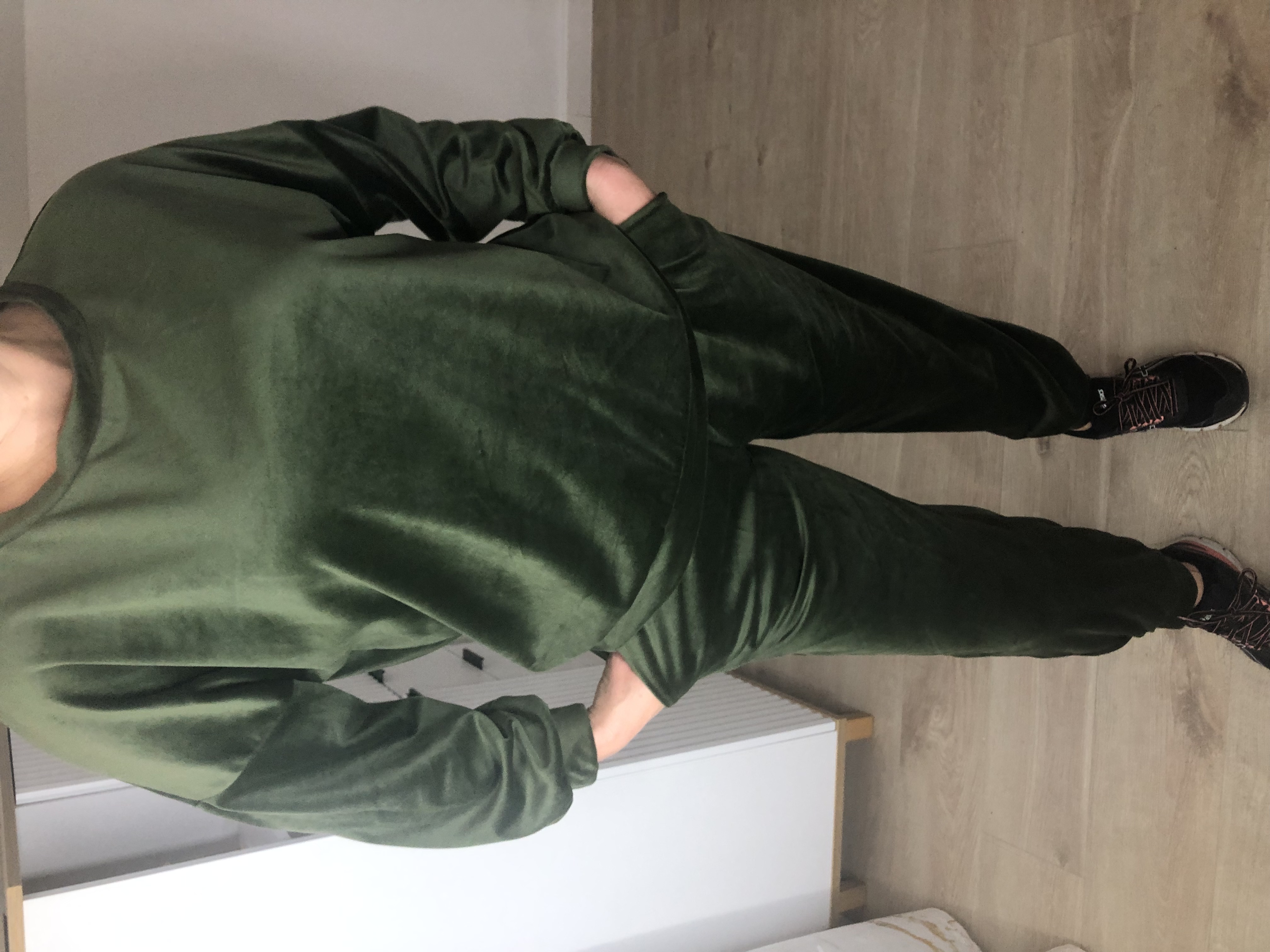 Komplet dresowy welurowy