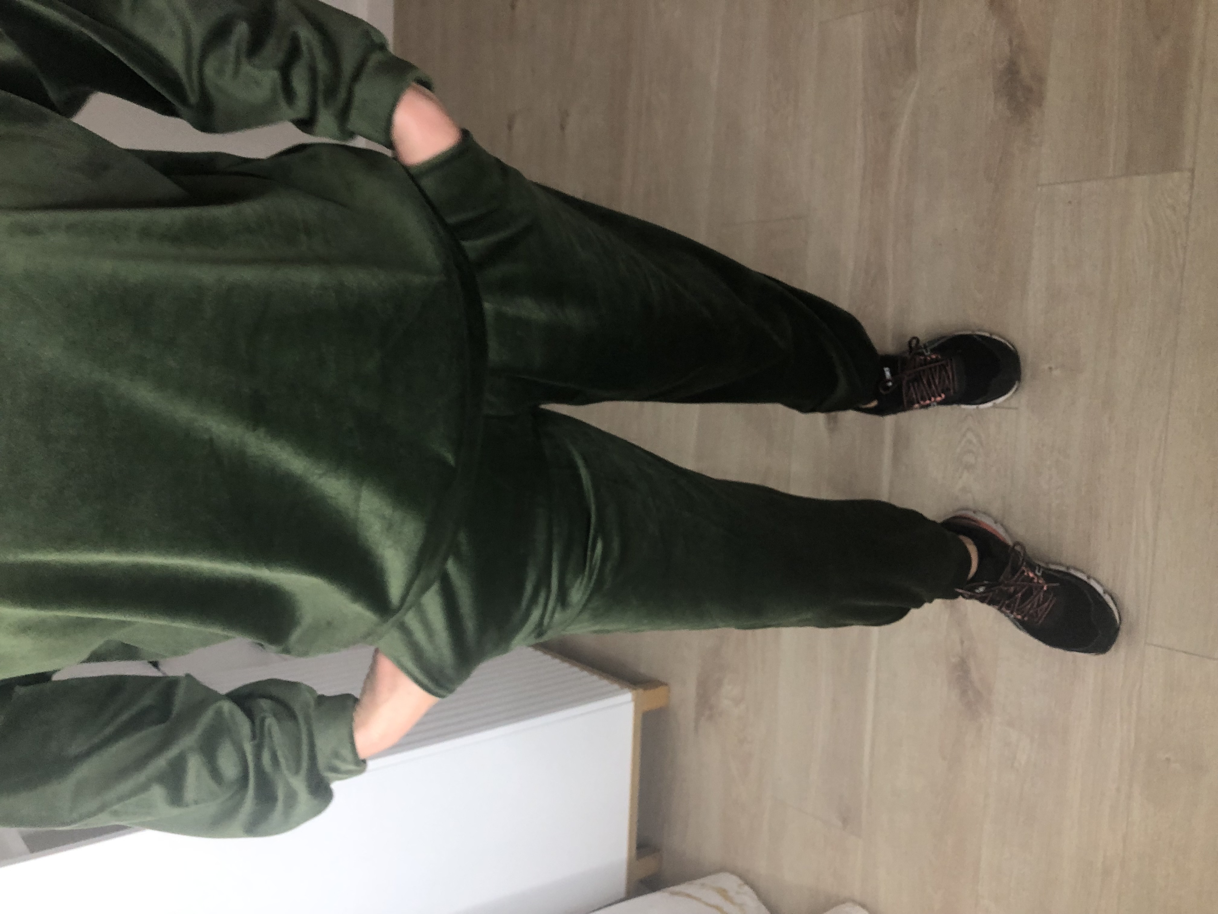 Komplet dresowy welurowy