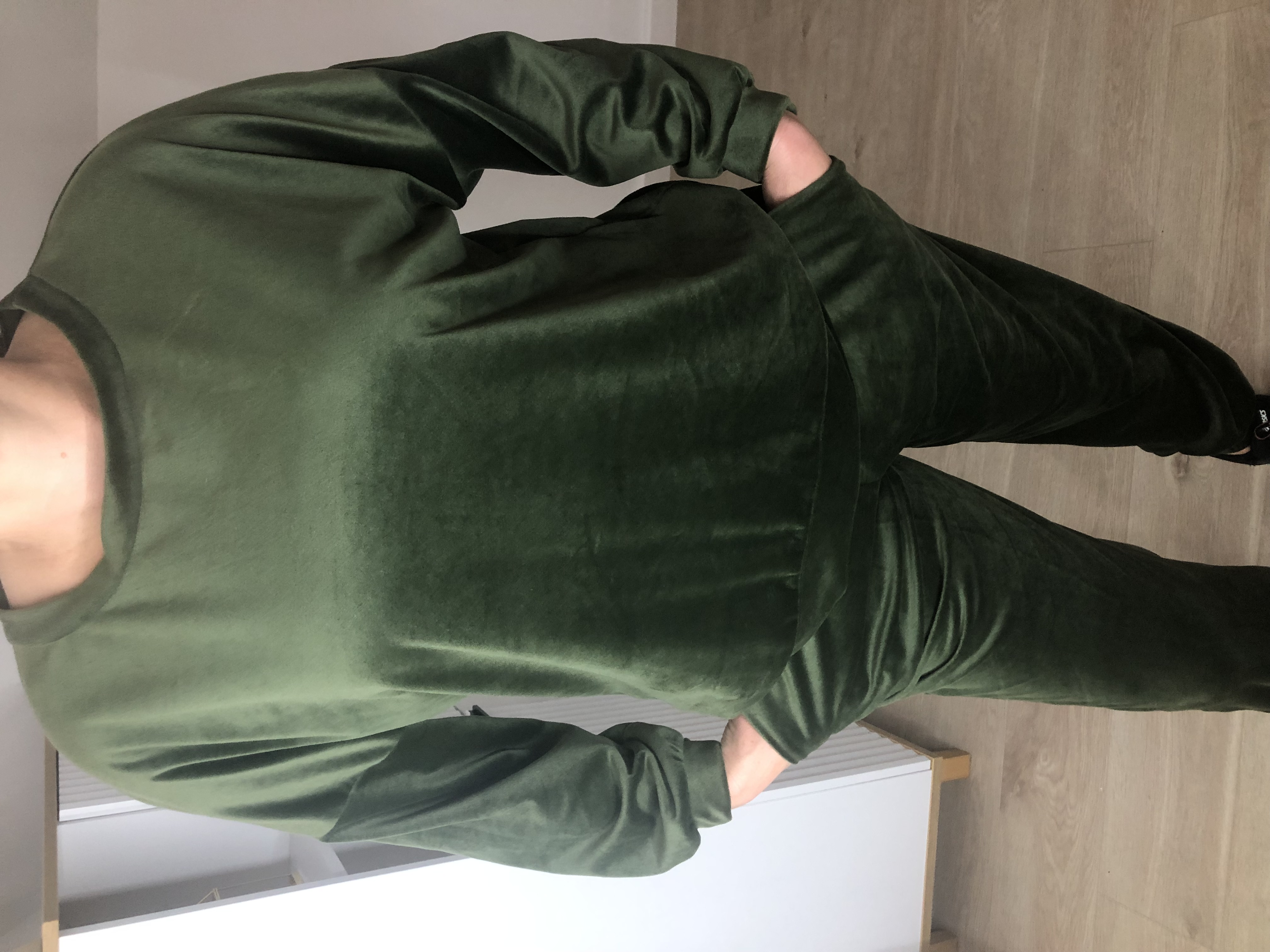 Komplet dresowy welurowy