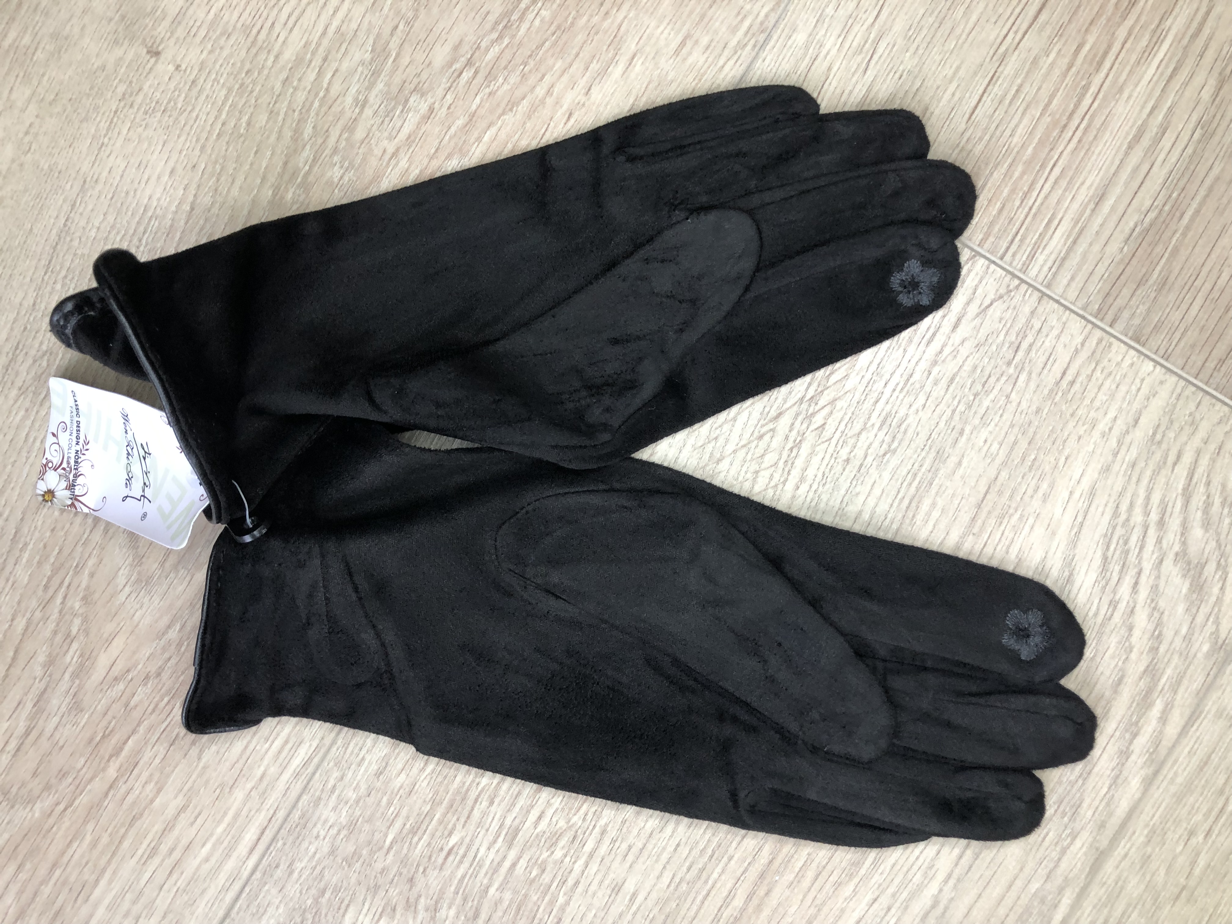 Czarne rękawiczki