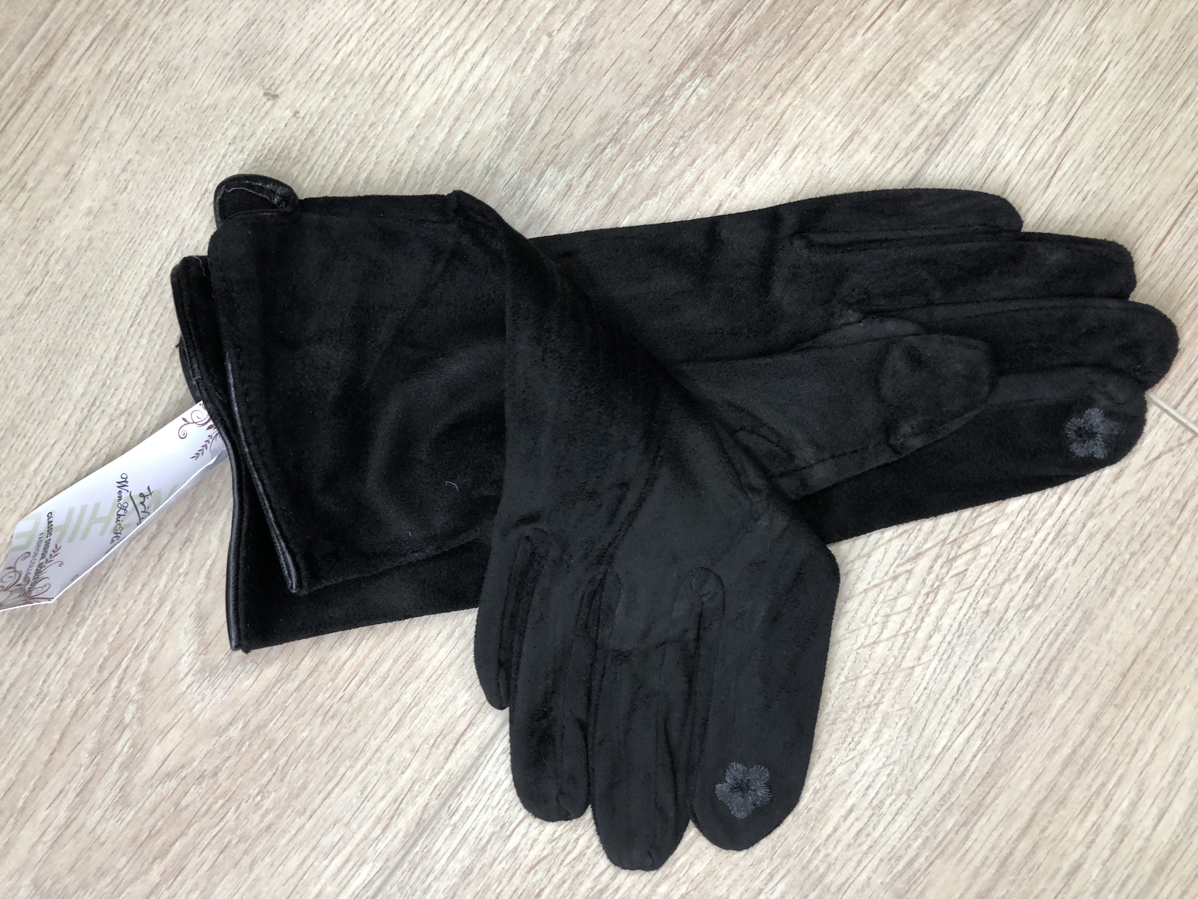 Czarne rękawiczki