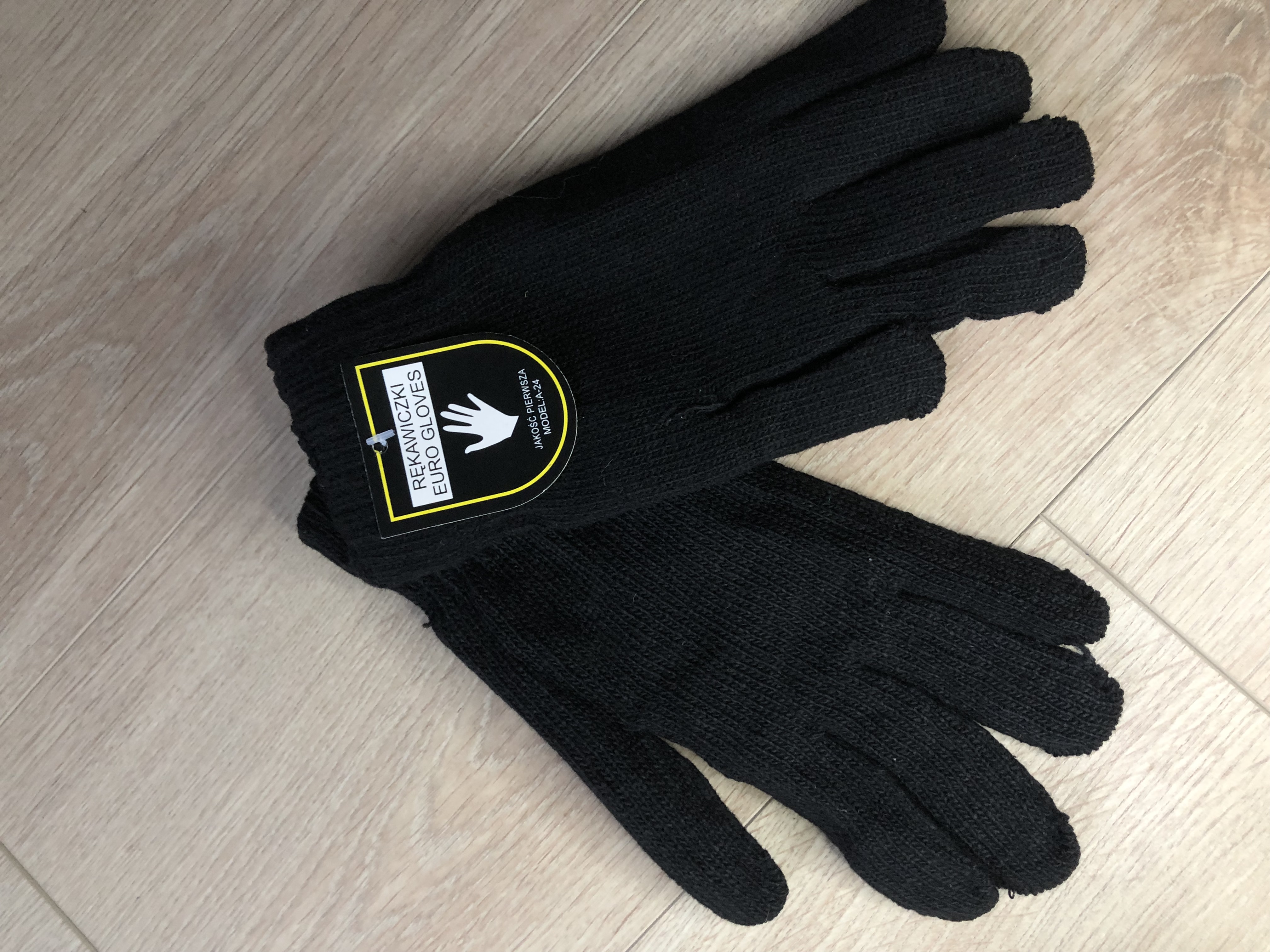 Czarne rękawiczki