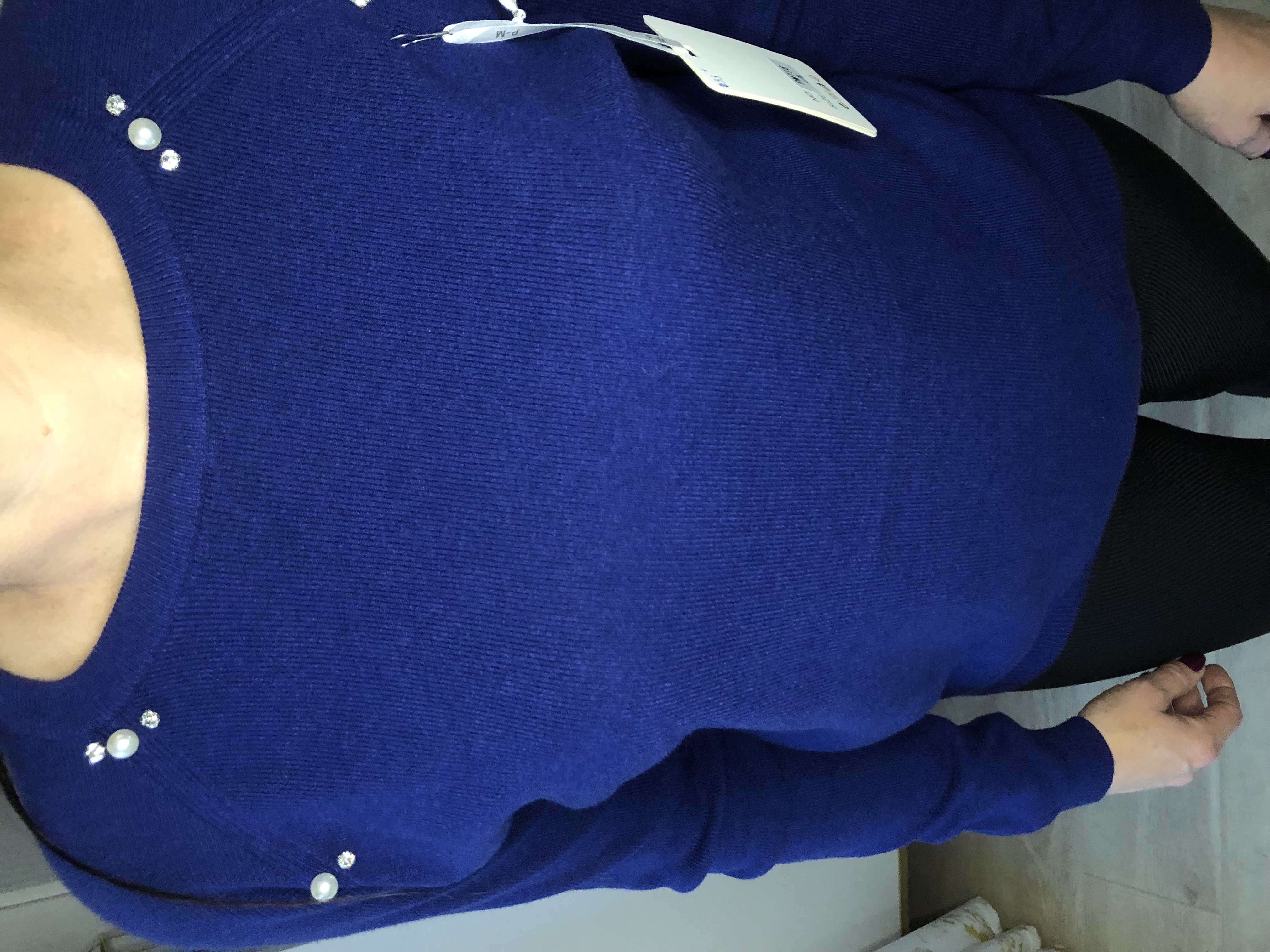 Granatowy sweter damski