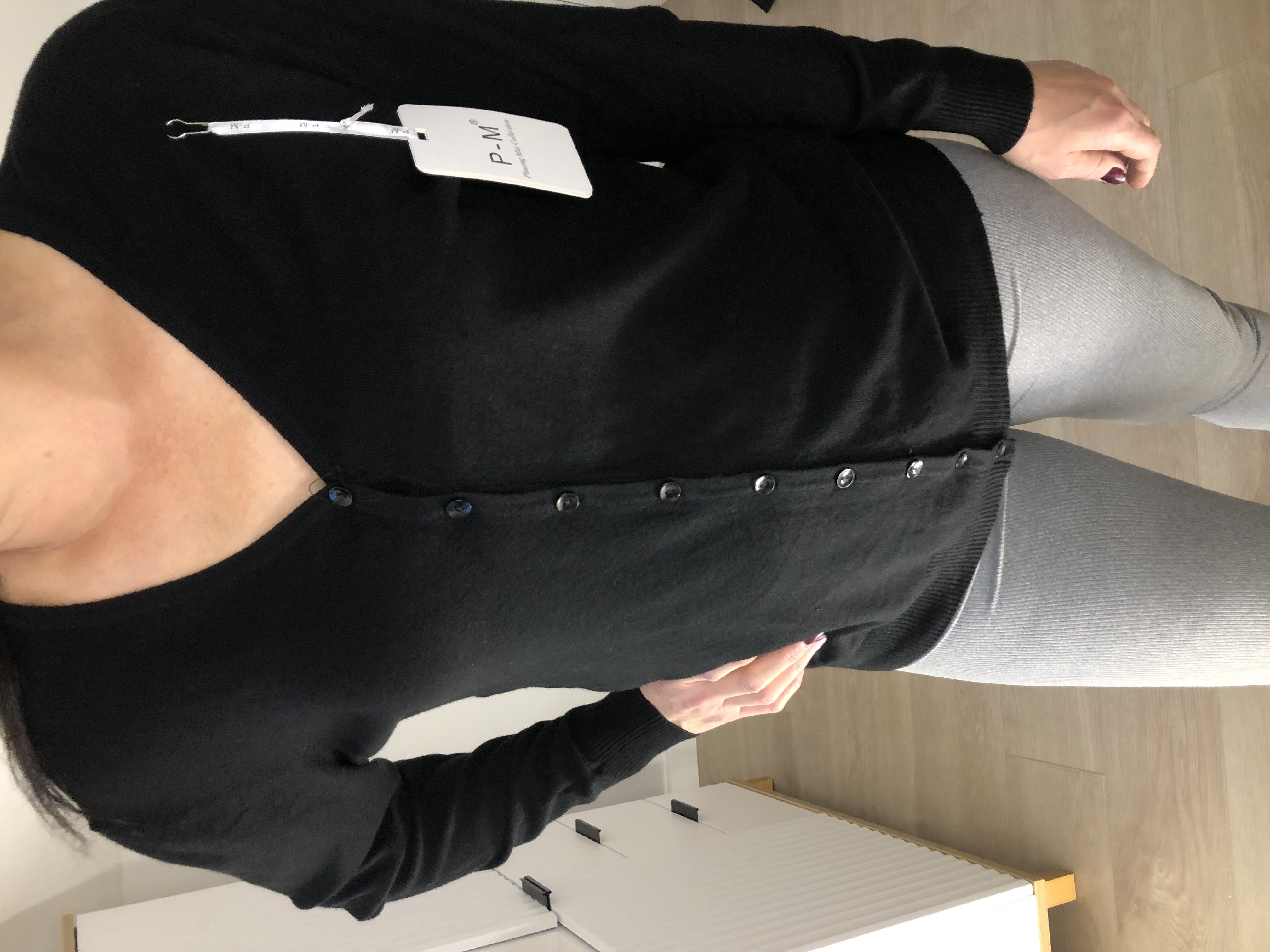 Sweter damski z guzikami