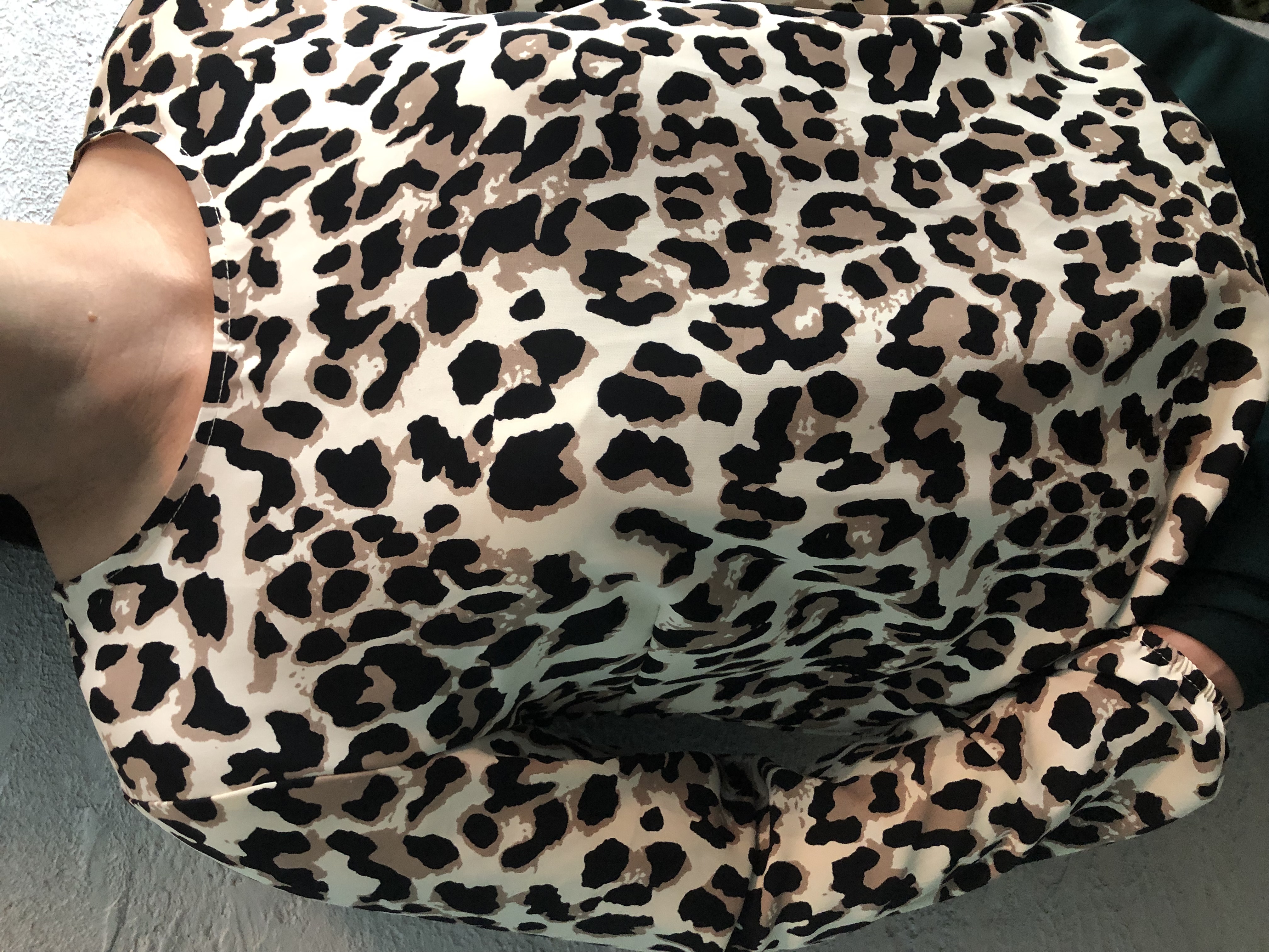 Bluzka w cętki lamparta