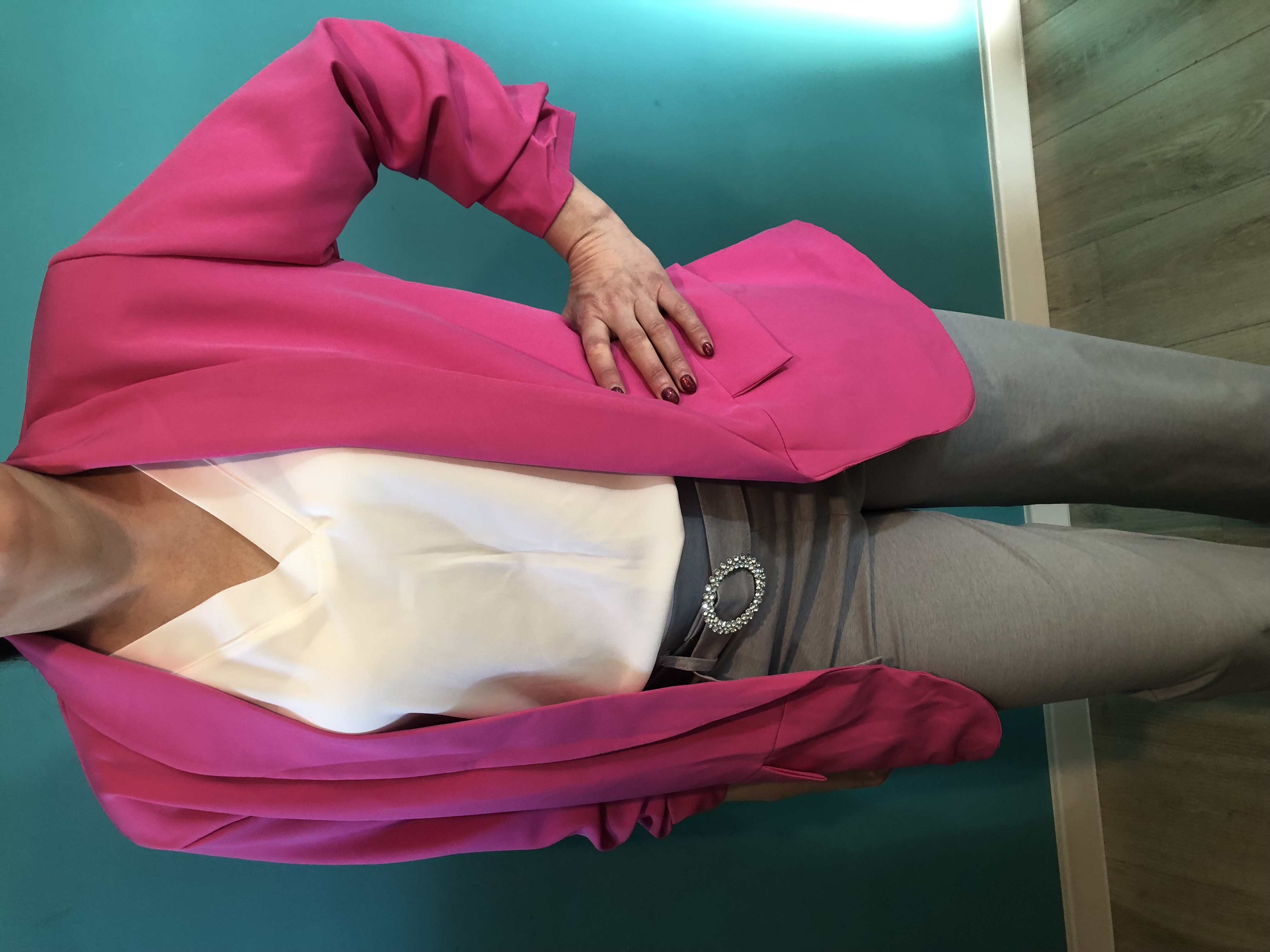 Różowa marynarka damska