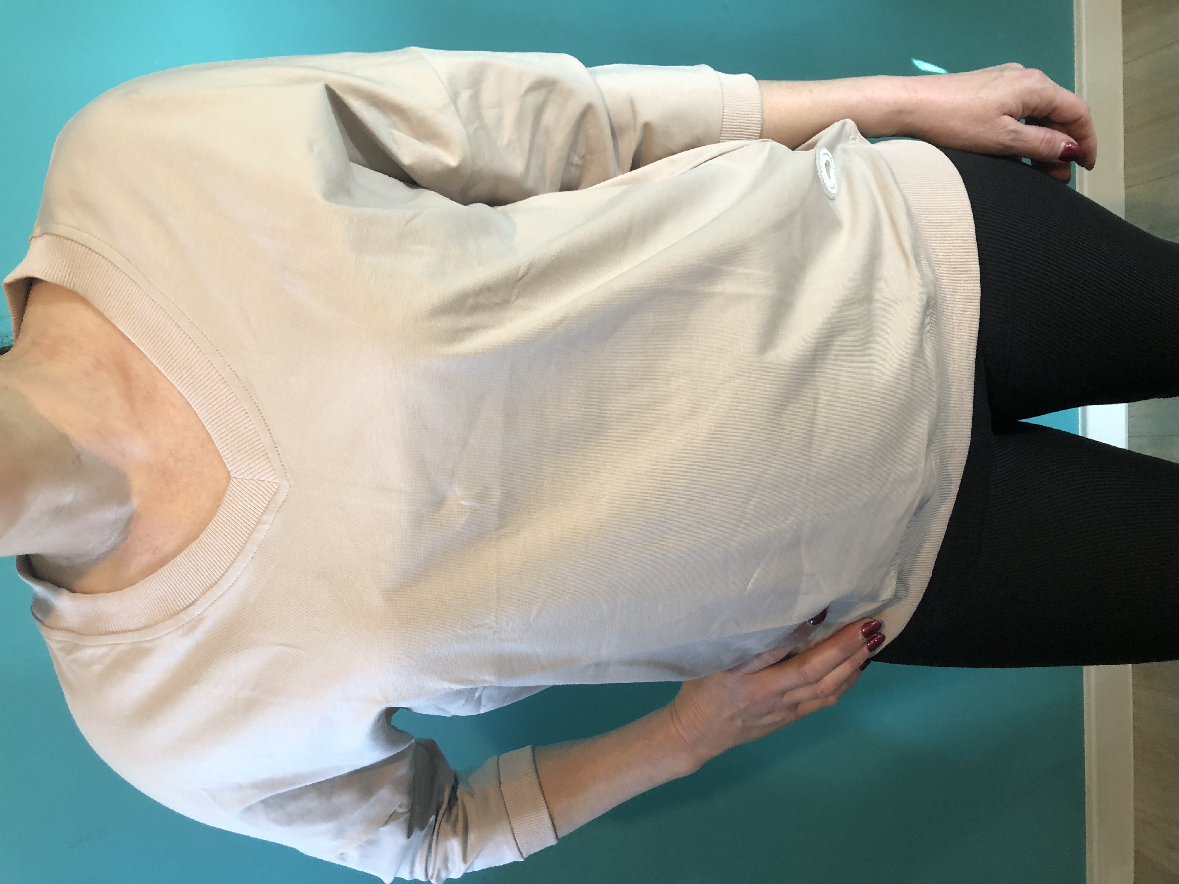 Beżowa bluza damska