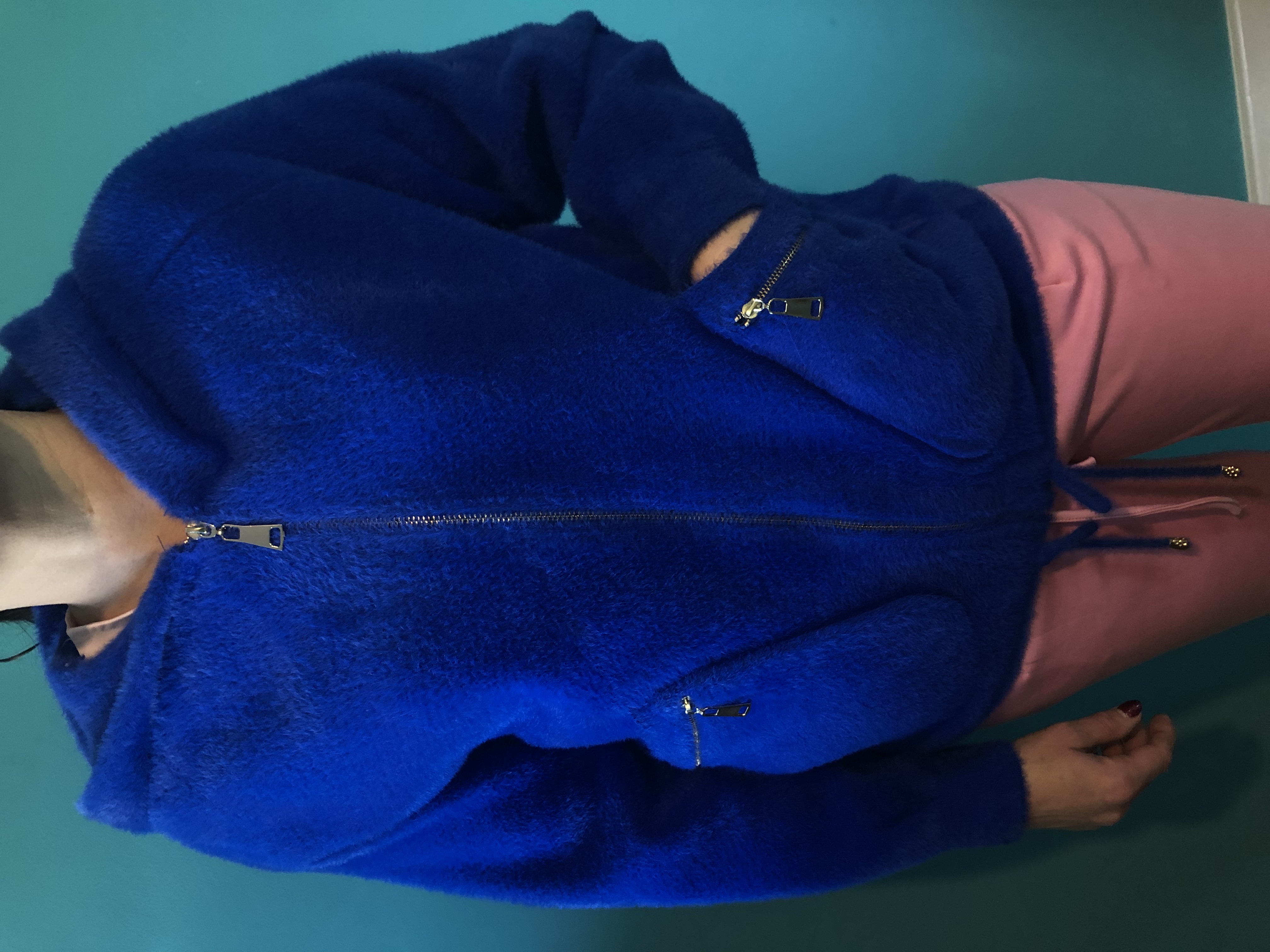 Niebieska bluza z zamkiem