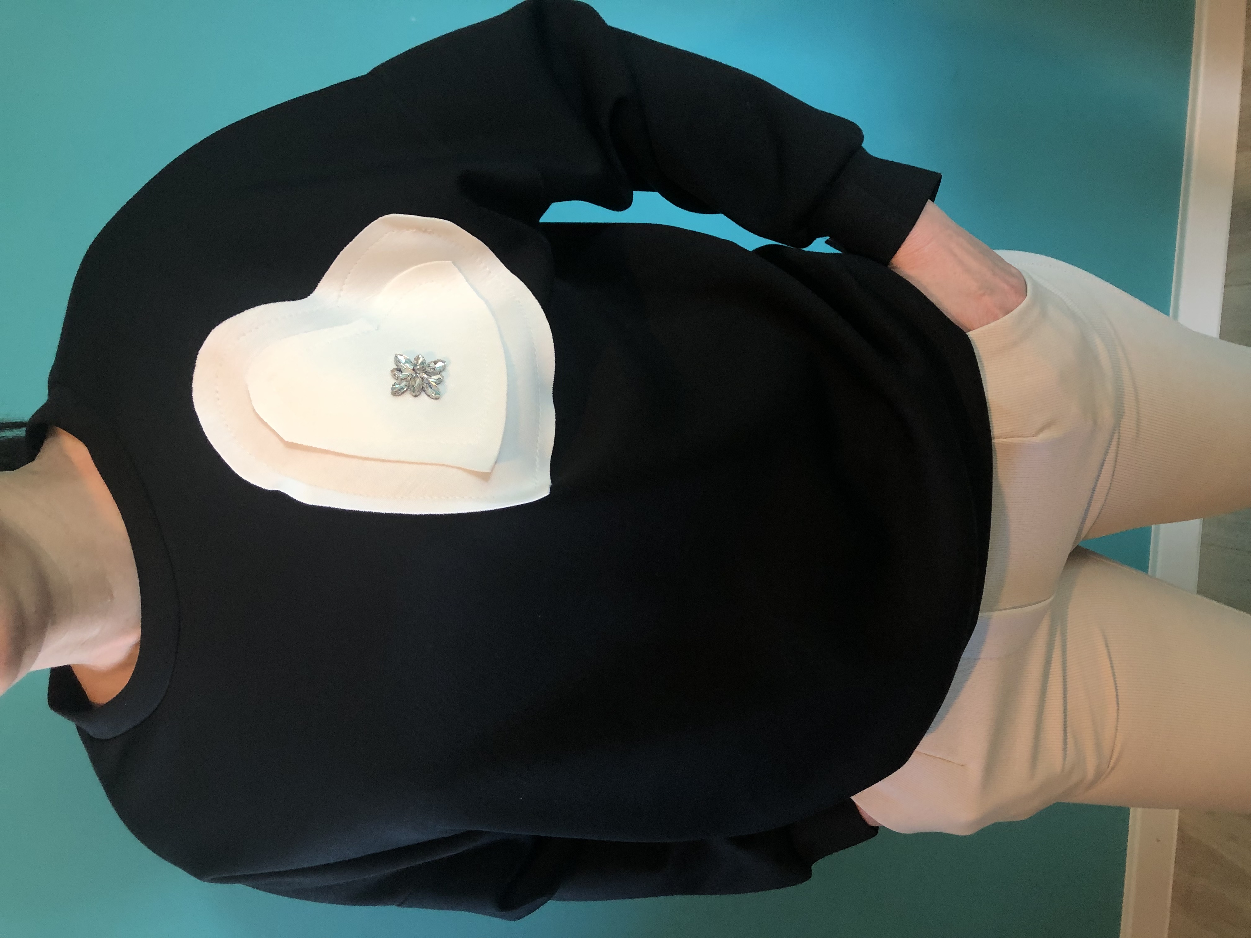 Bluza z kieszonką w kształcie serca