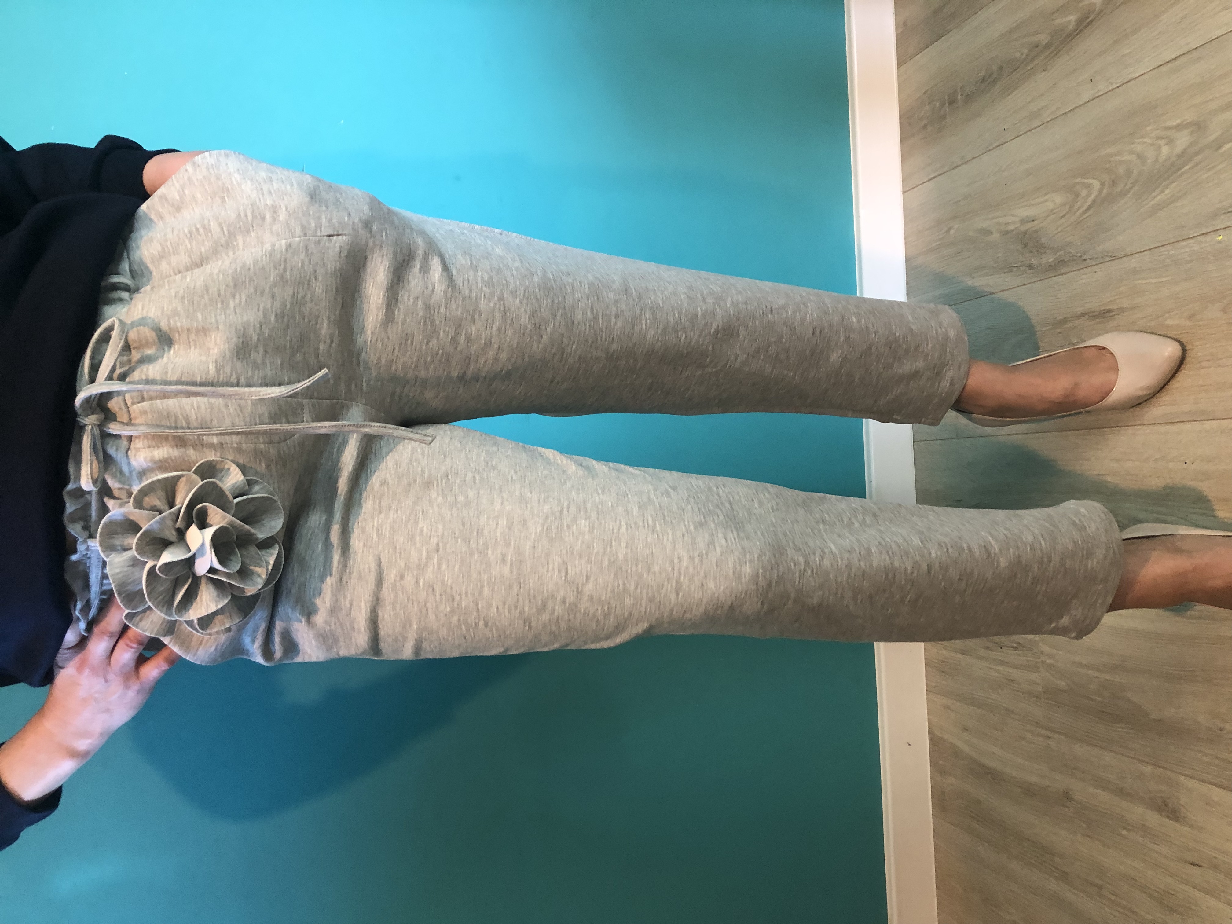 Szare spodnie dresowe