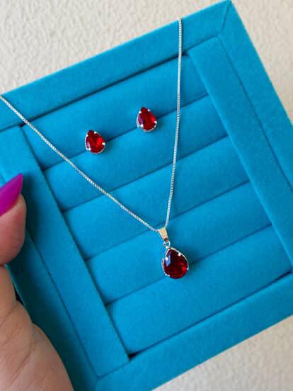 Conjunto Gota Vermelho