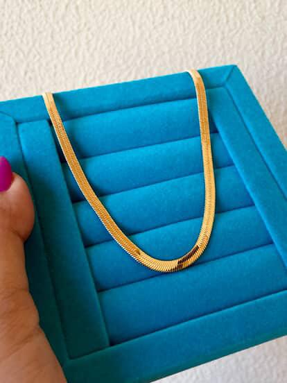 Colar Fita Diamantado Dourado 