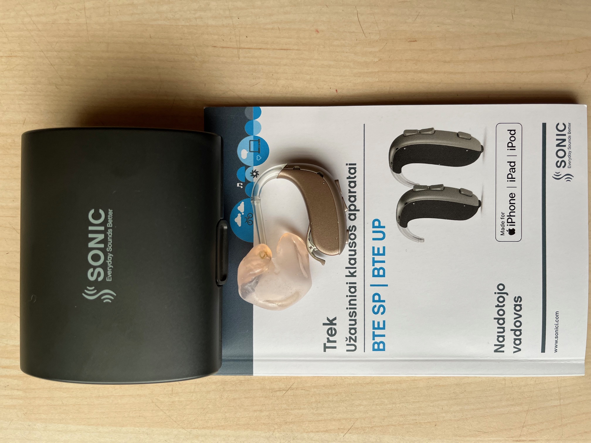 Naujos kartos klausos aparatų pora