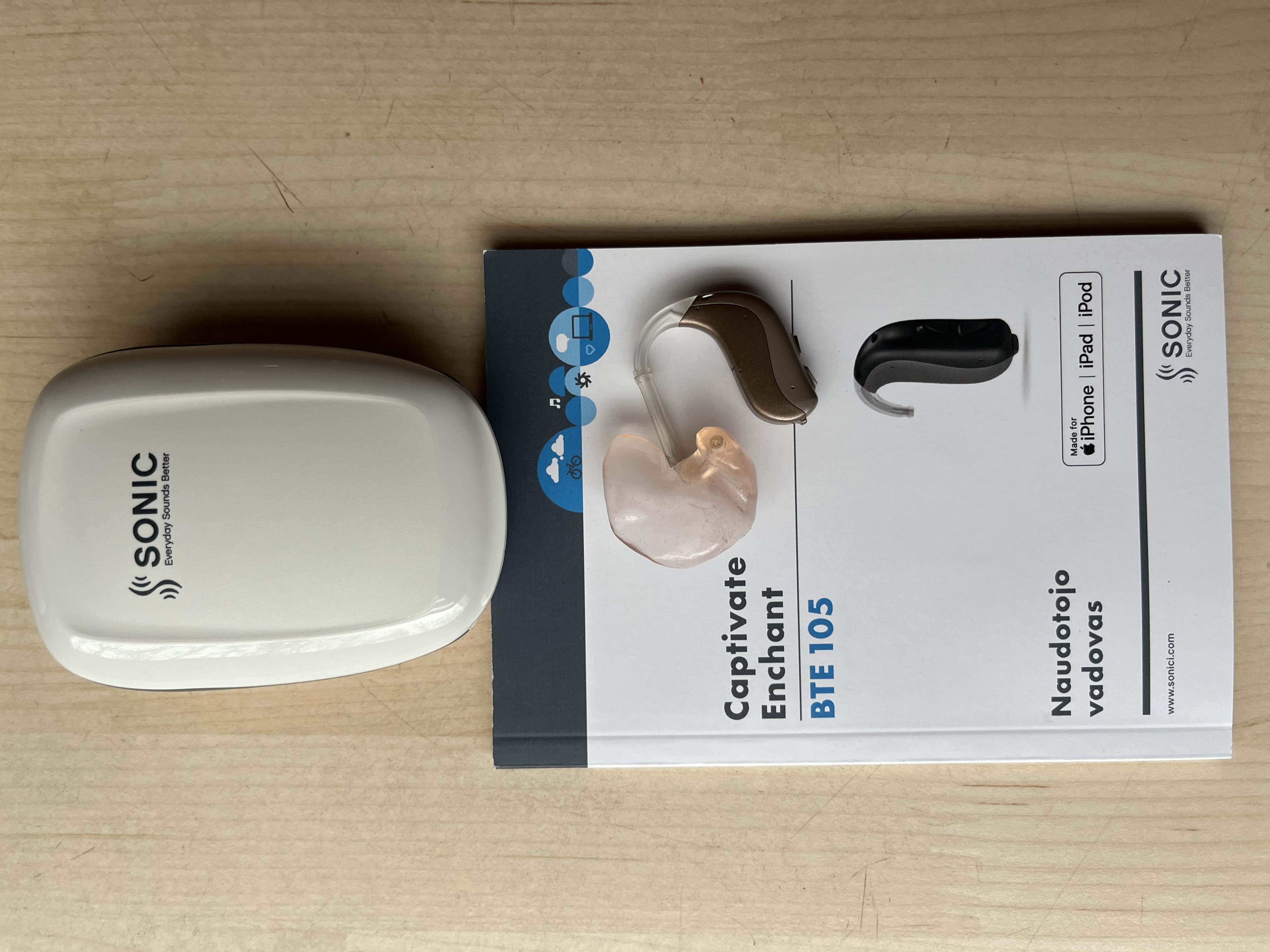 Naujos kartos klausos aparatų pora